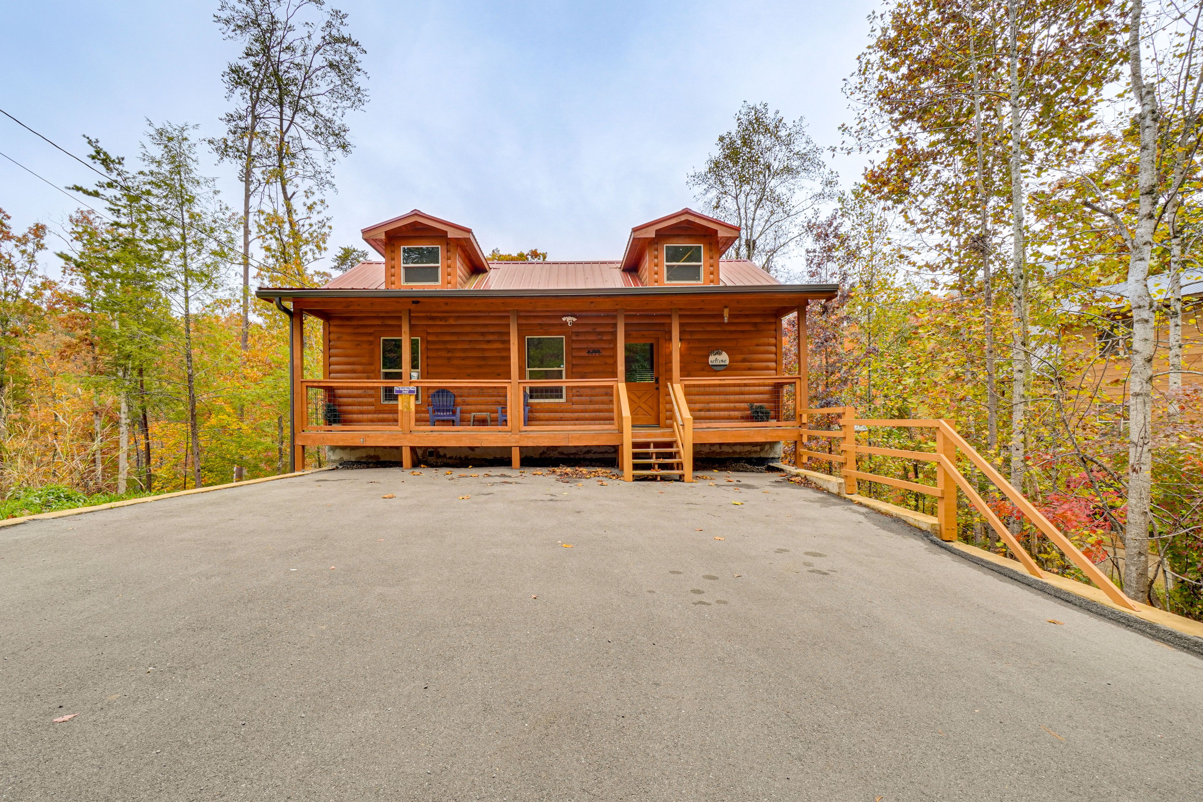 Cabin Exterior | Parking | Driveway (4 Vehicles)