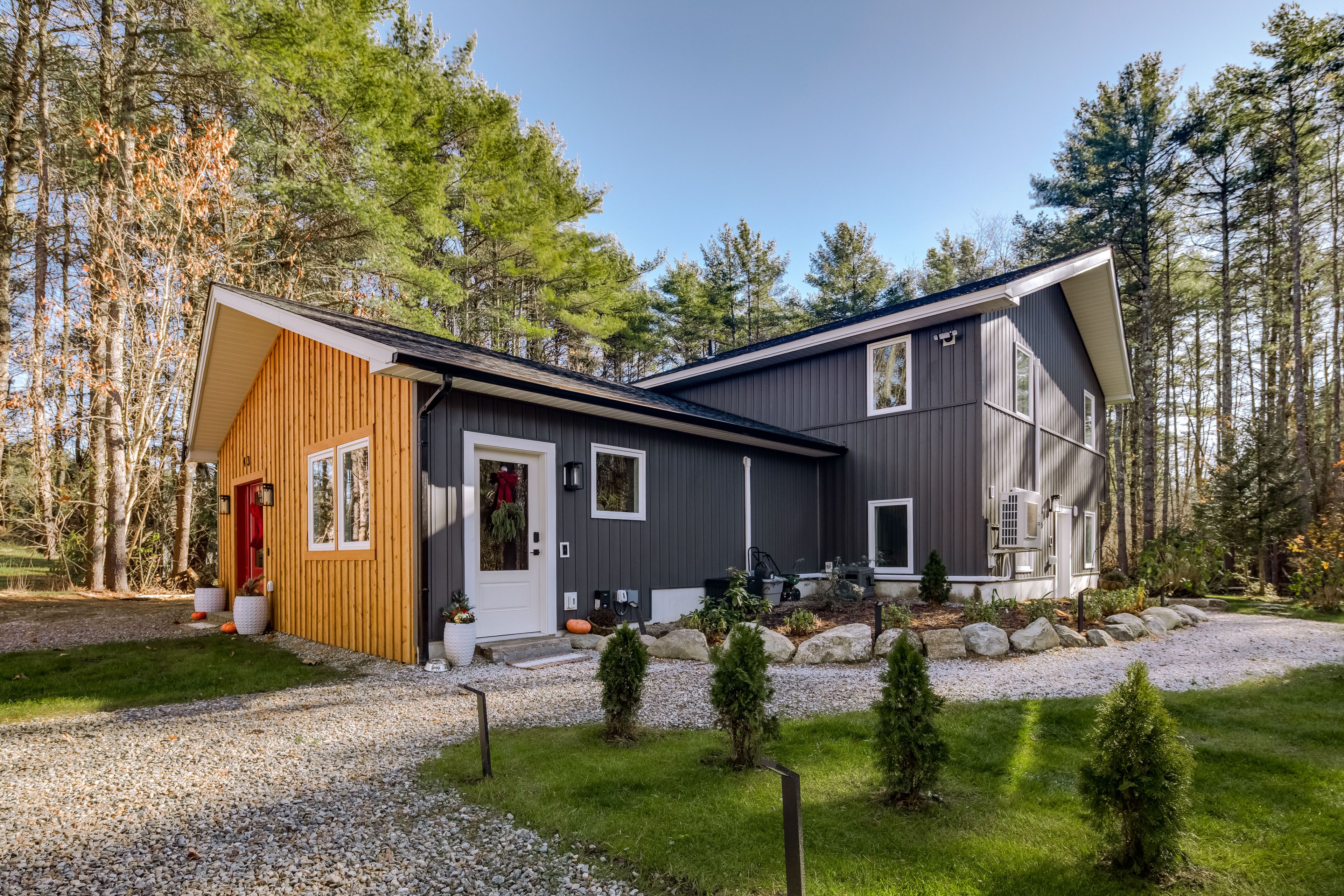 Parking | Driveway (4 Vehicles) | RV/Trailer Parking | EV Charger Available