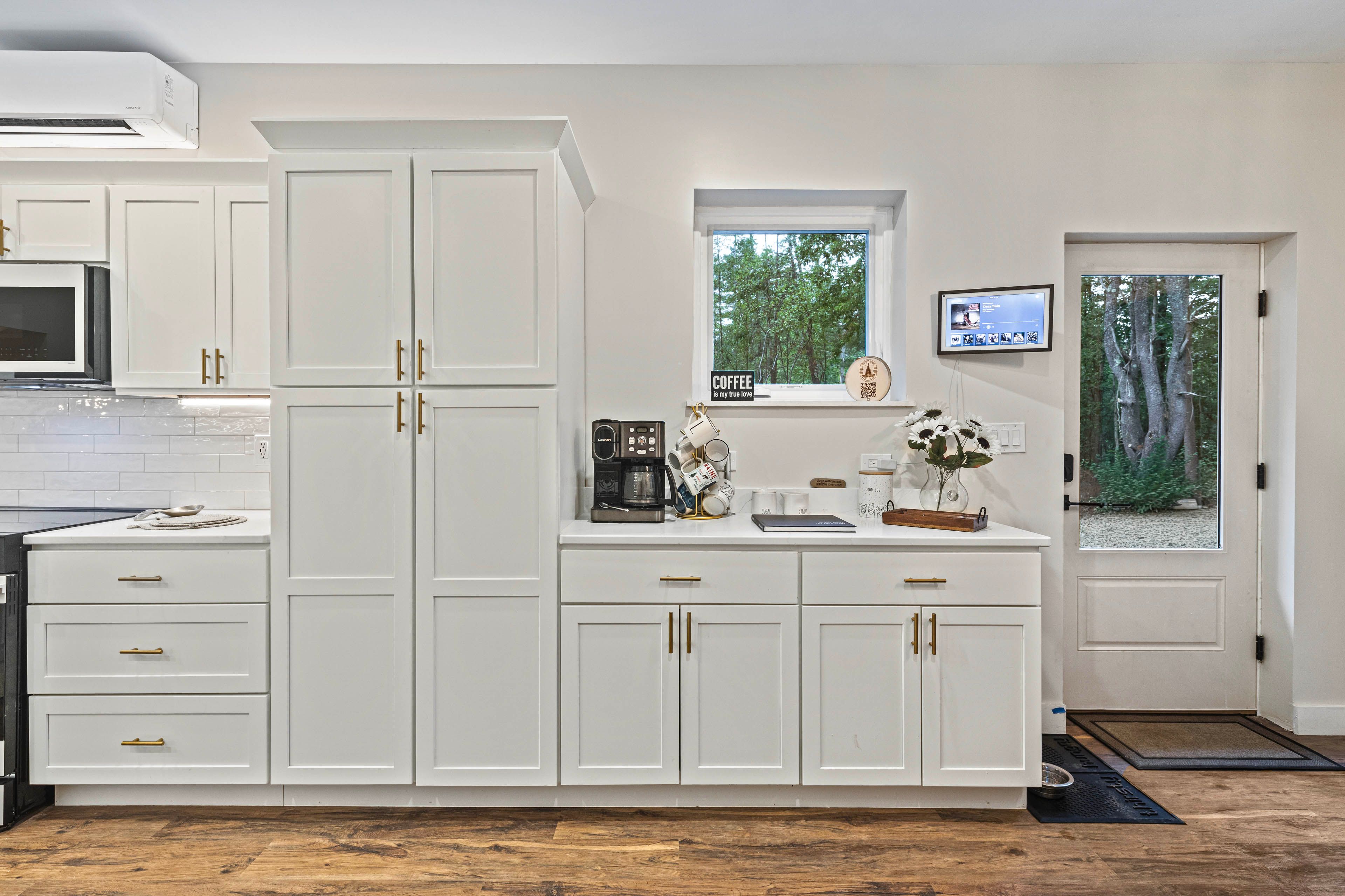 Coffee Bar | 1st Floor | Dual Keurig/Drip Coffee Maker