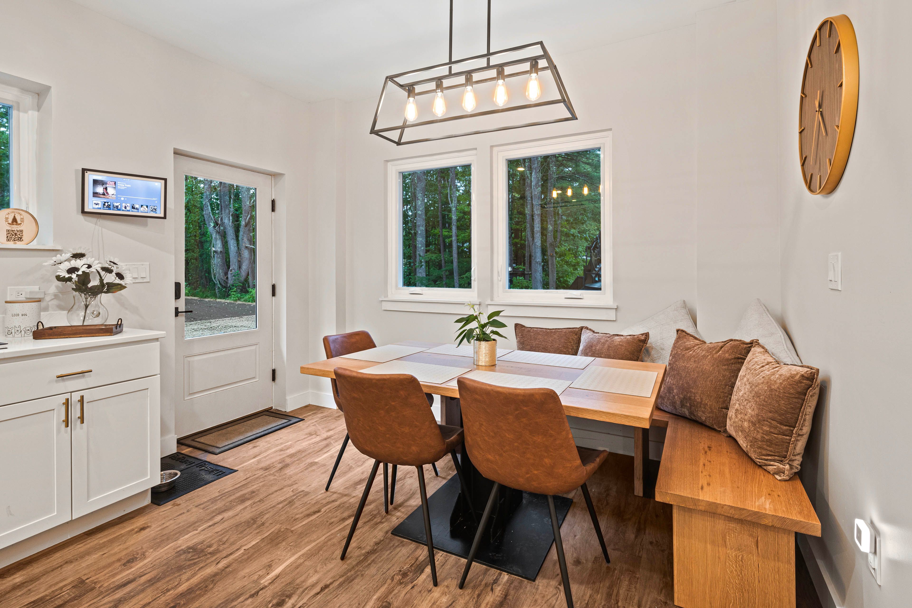 Dining Nook | 1st Floor