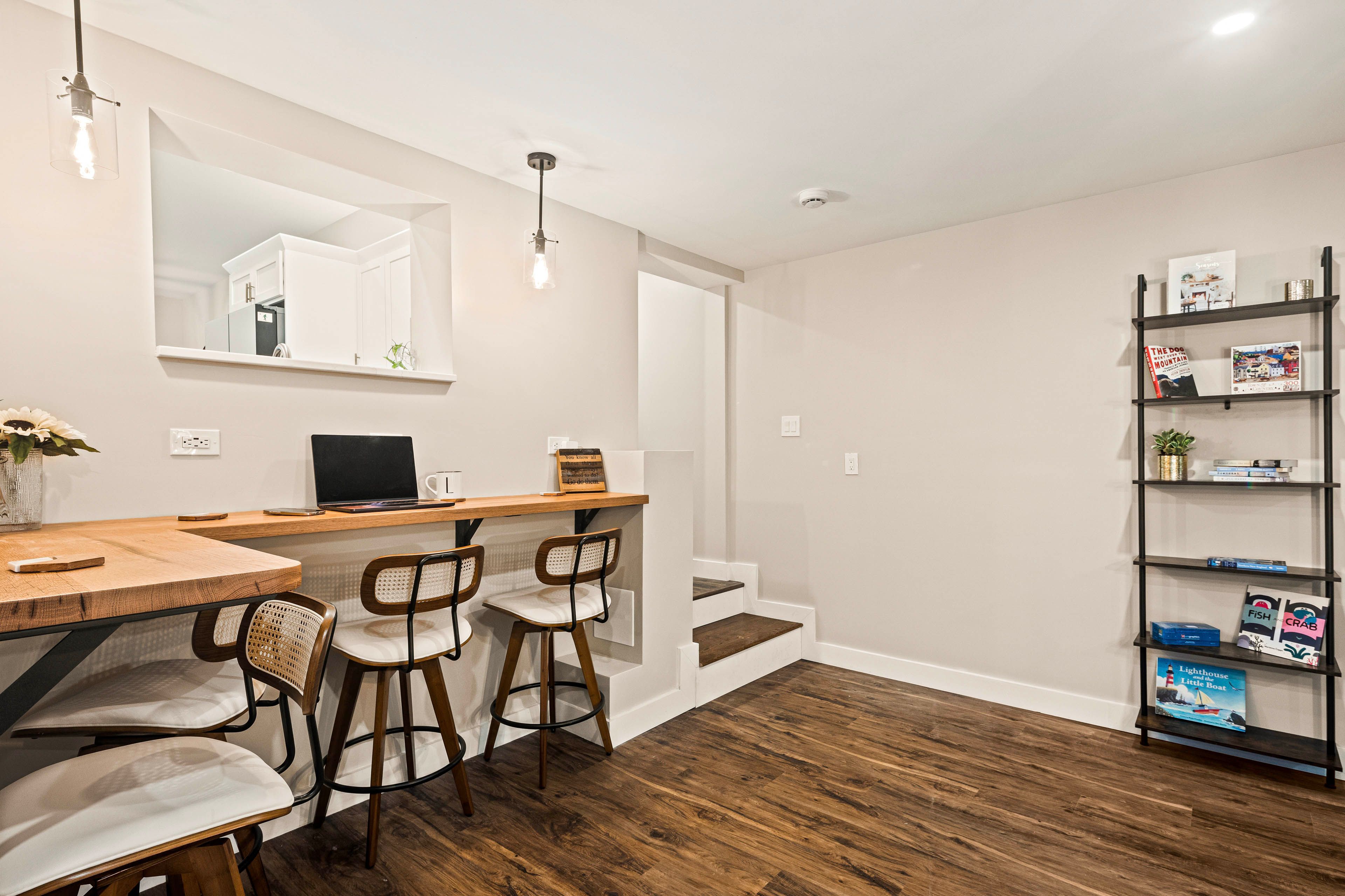 Built-In Bar Seating | 1st Floor