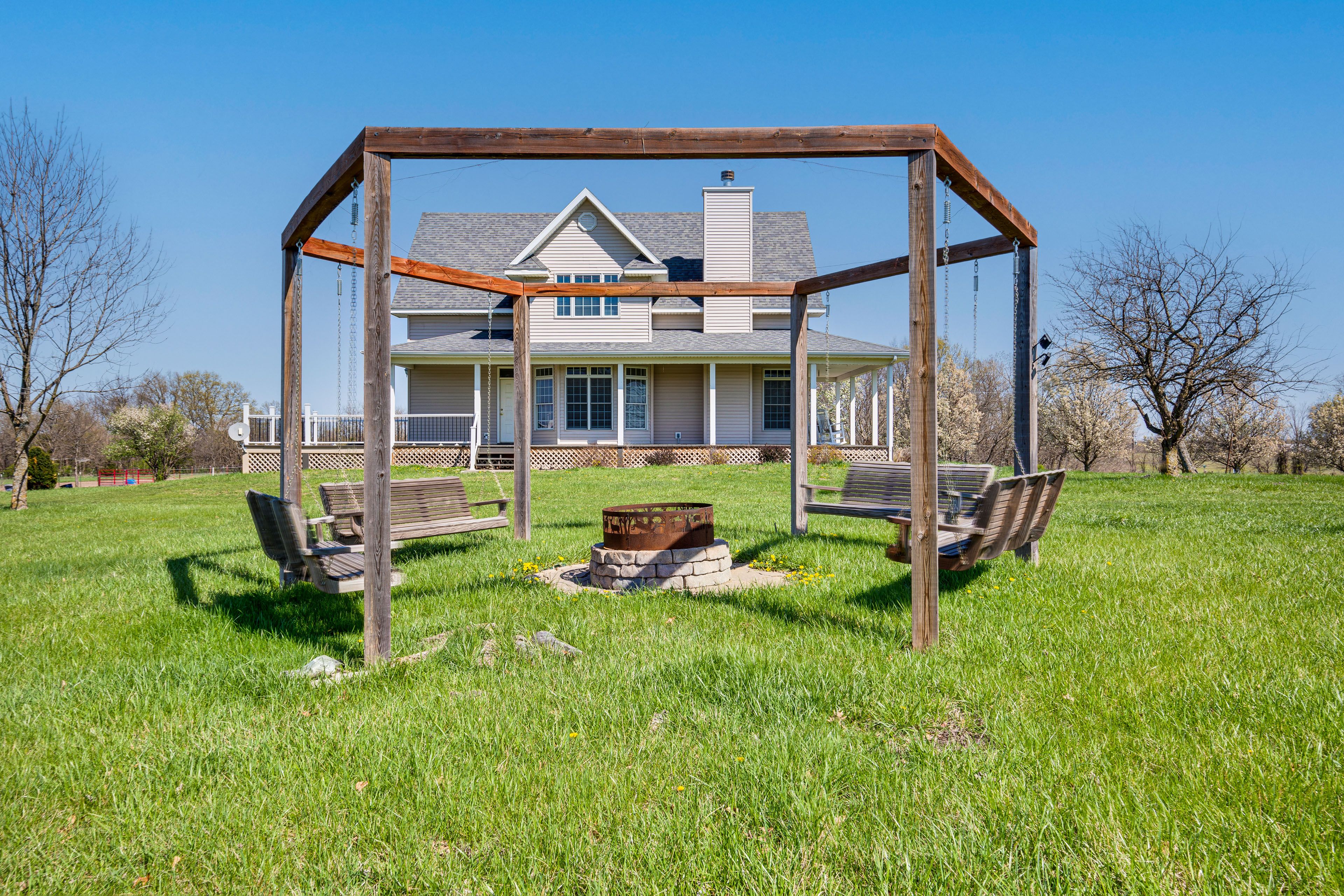 Fire Pit | Gazebo | Gas Grill