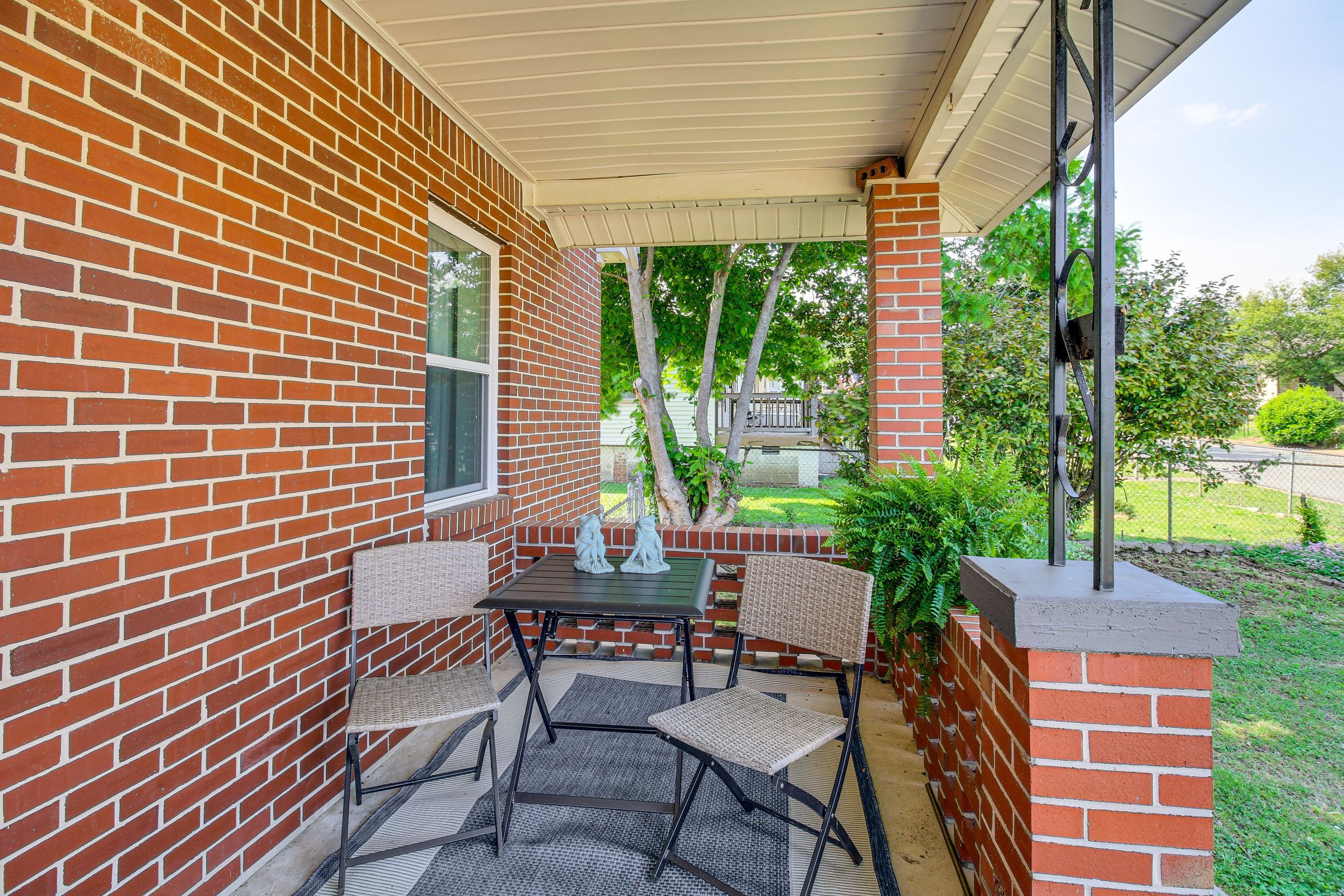 Furnished Porch