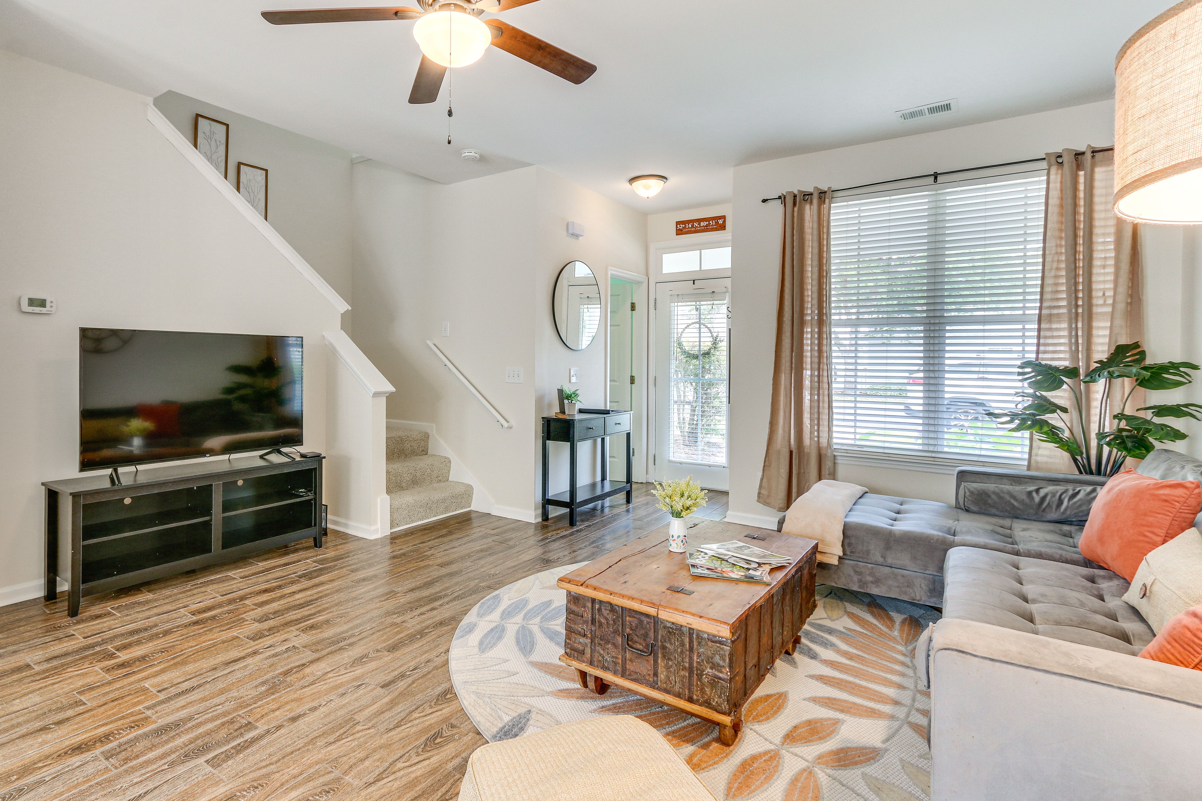 Living Room | Full Sleeper Sofa (Upon Request)
