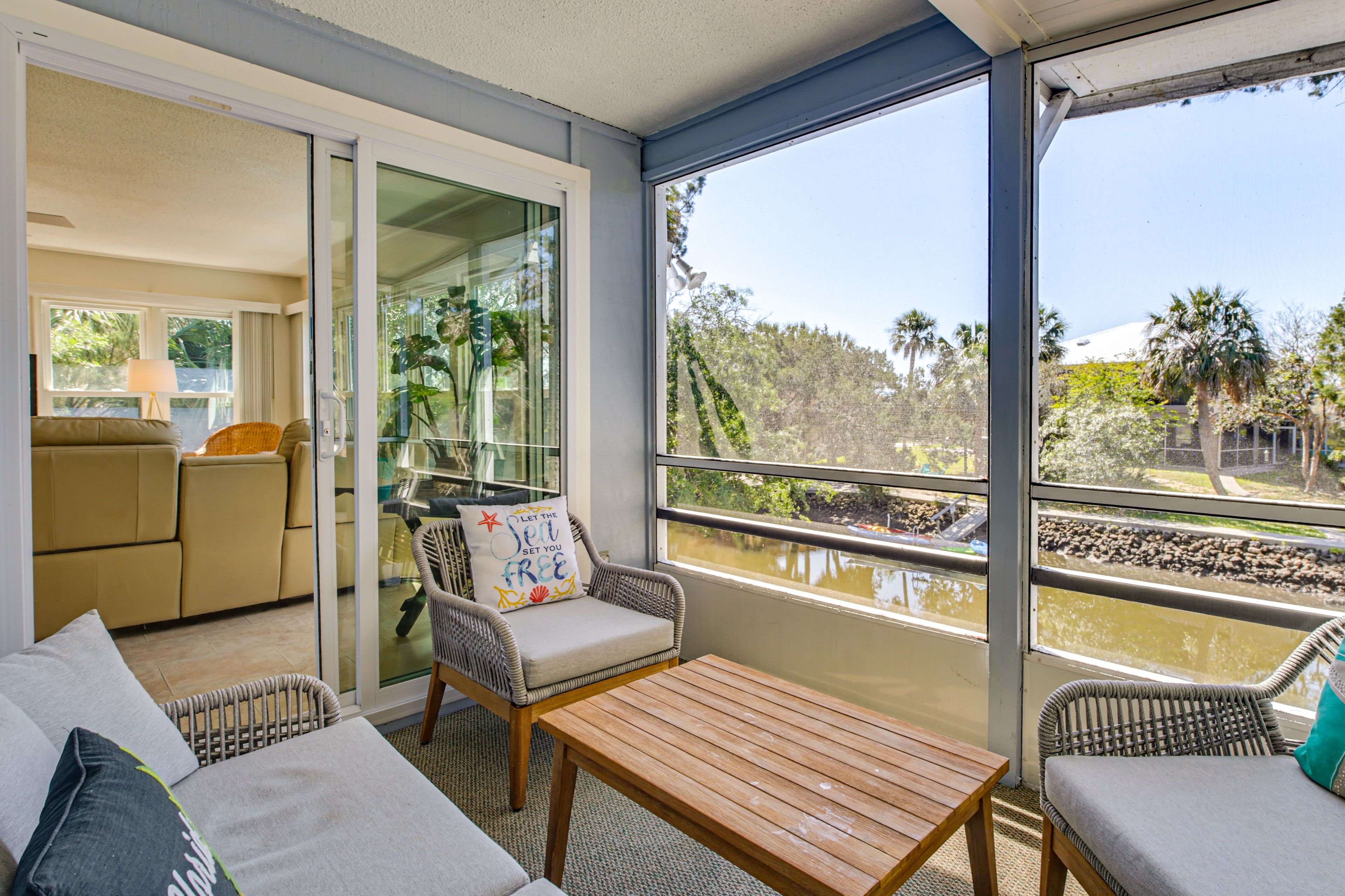 Screened-In Porch