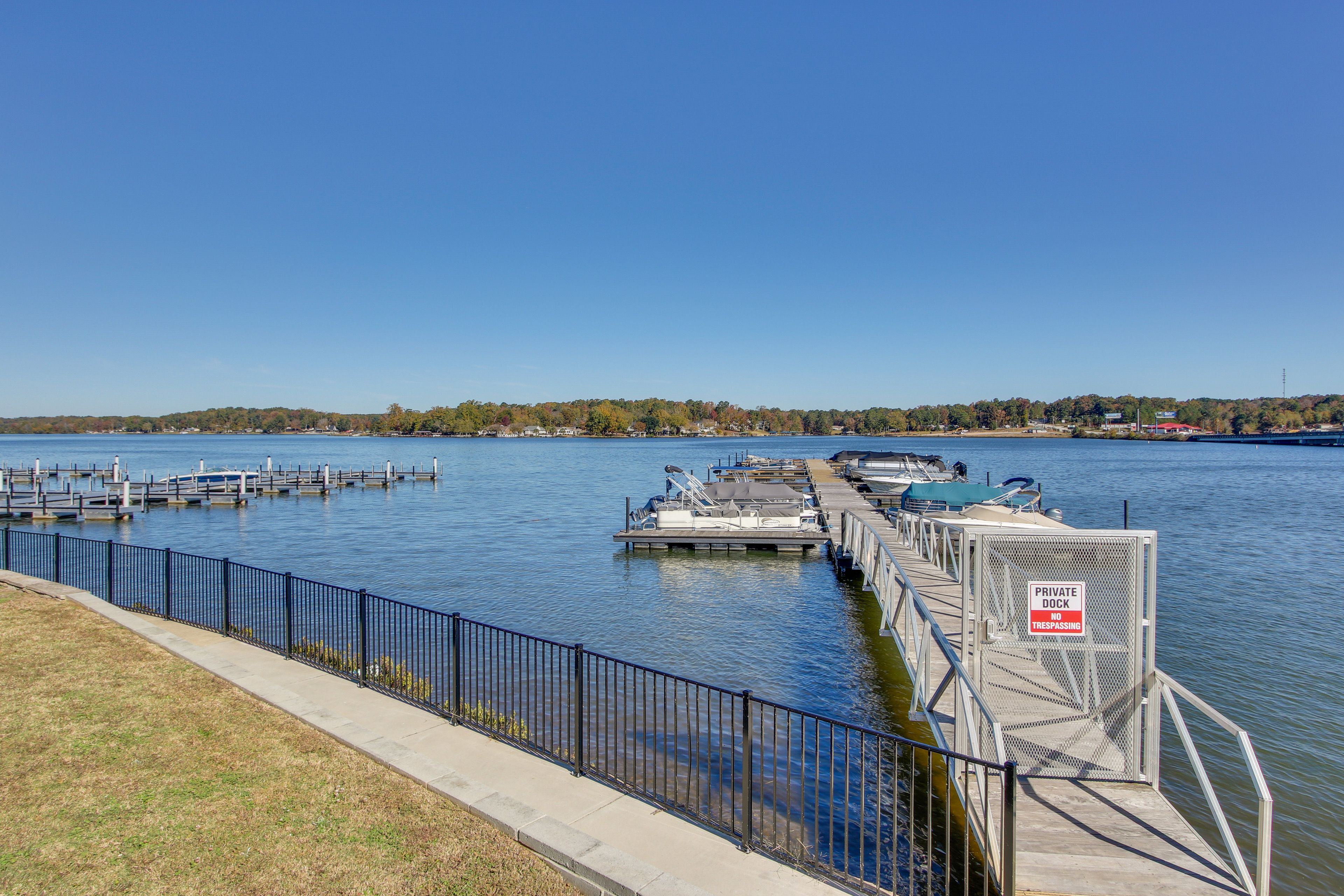 Palmetto Crossing | Lake Access