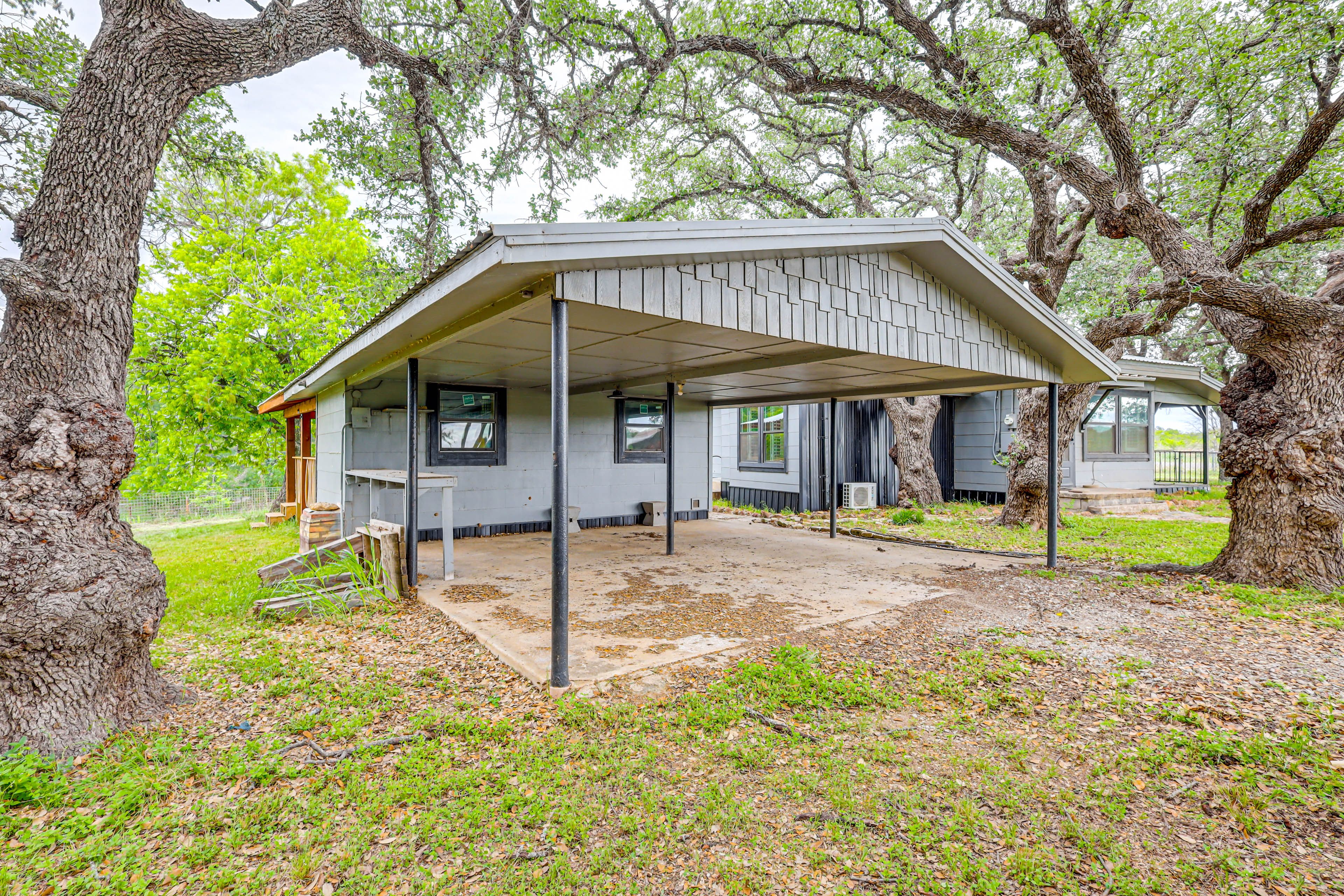 Addt'l Parking | Carport (2 Compact Vehicles)