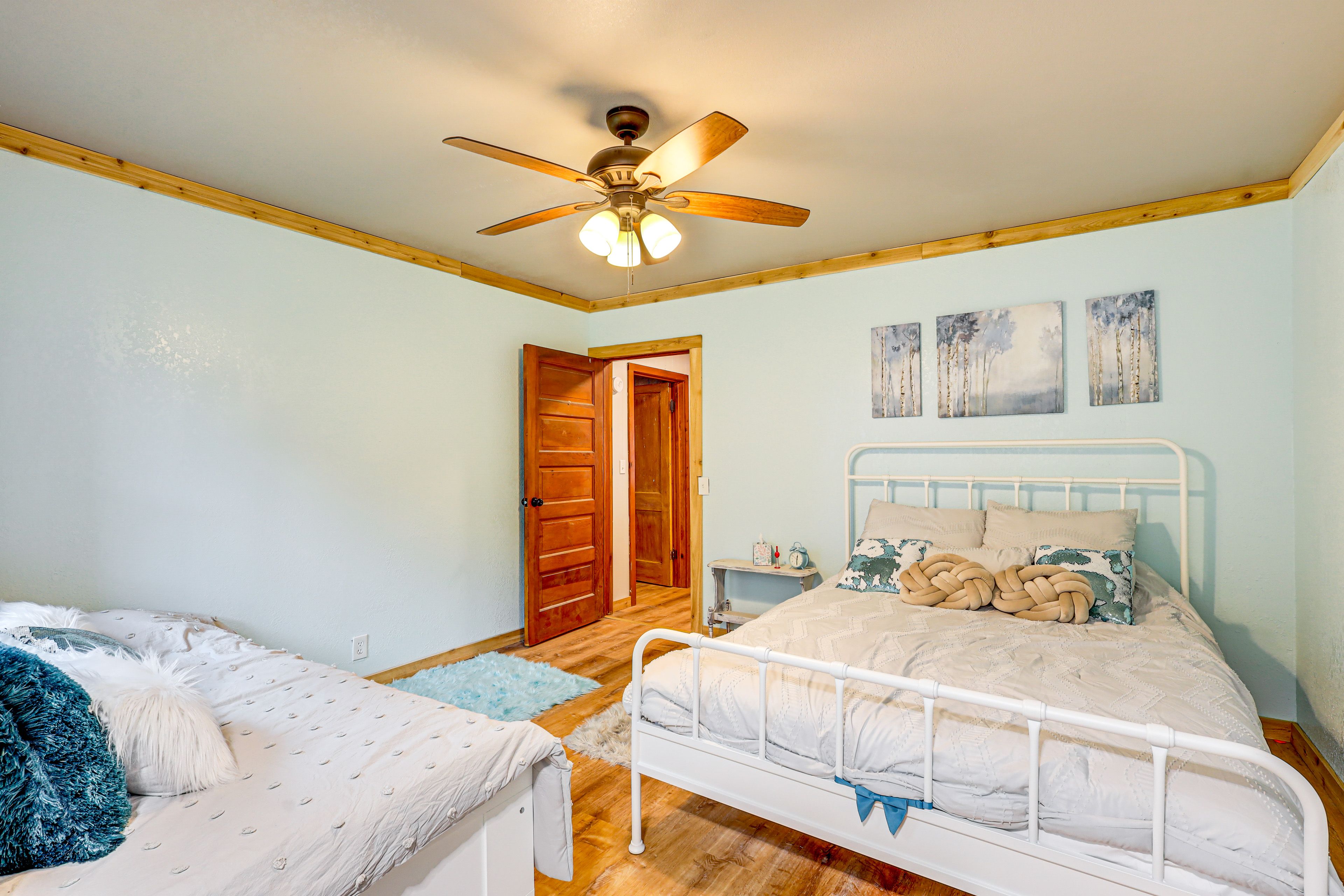 Bedroom 2 | Queen Bed | Twin Daybed w/ Twin Trundle | Linens Provided