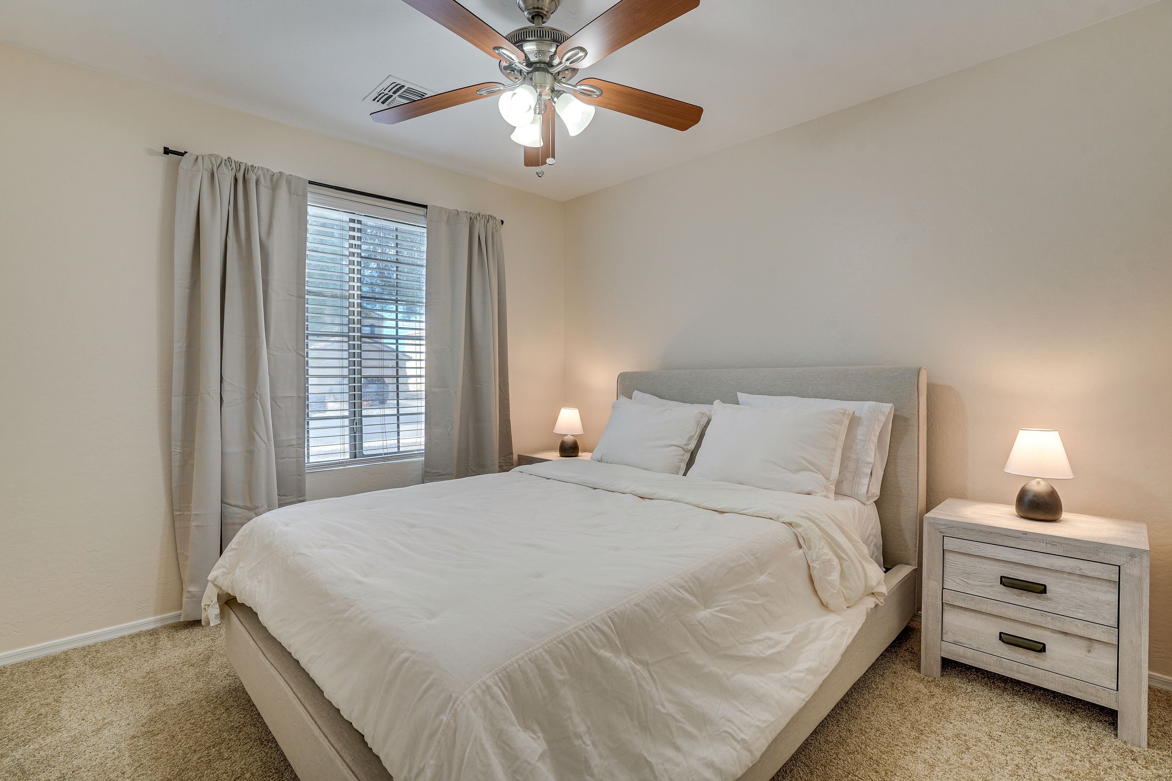 Bedroom 3 | Queen Bed