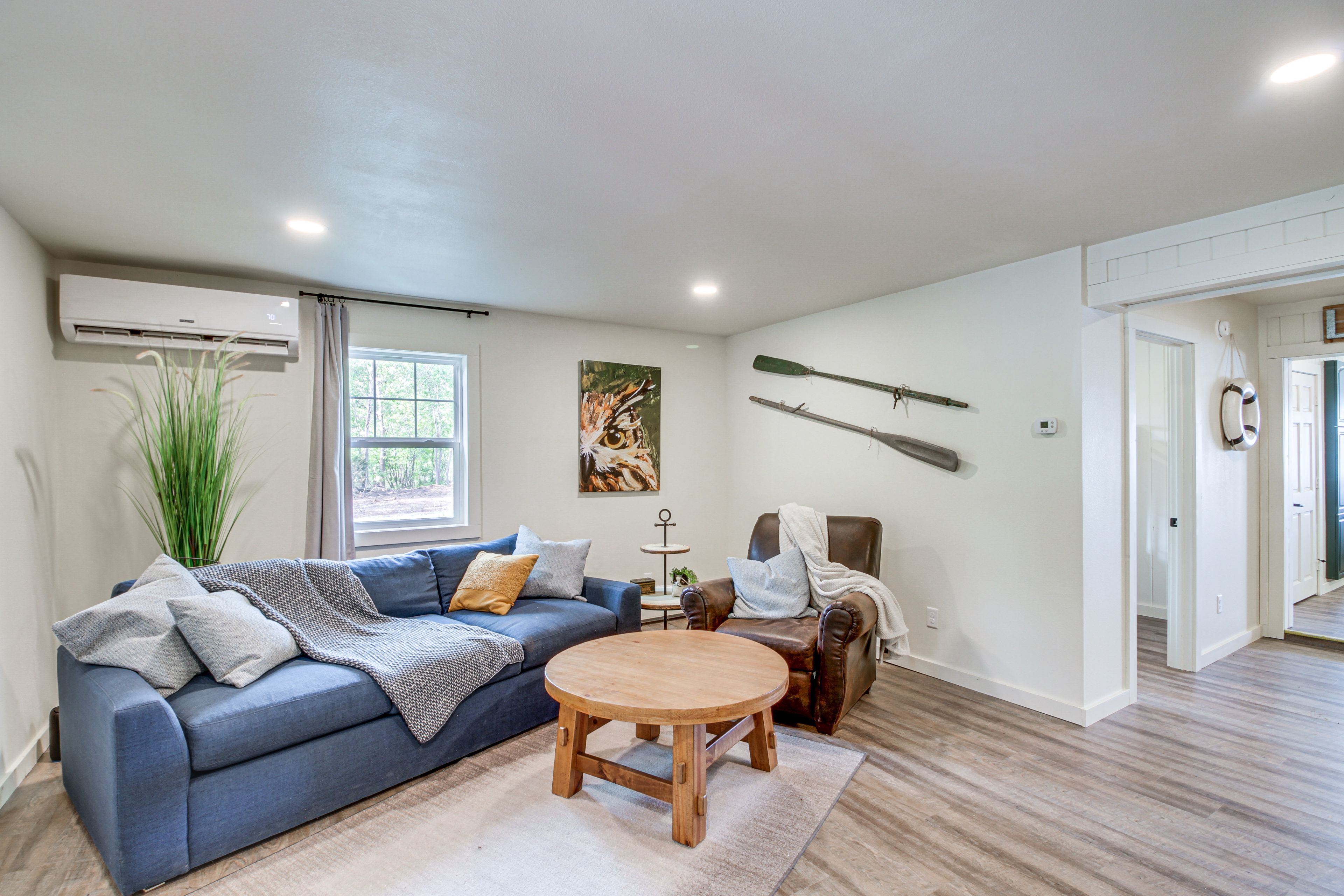 Den | 1st Floor