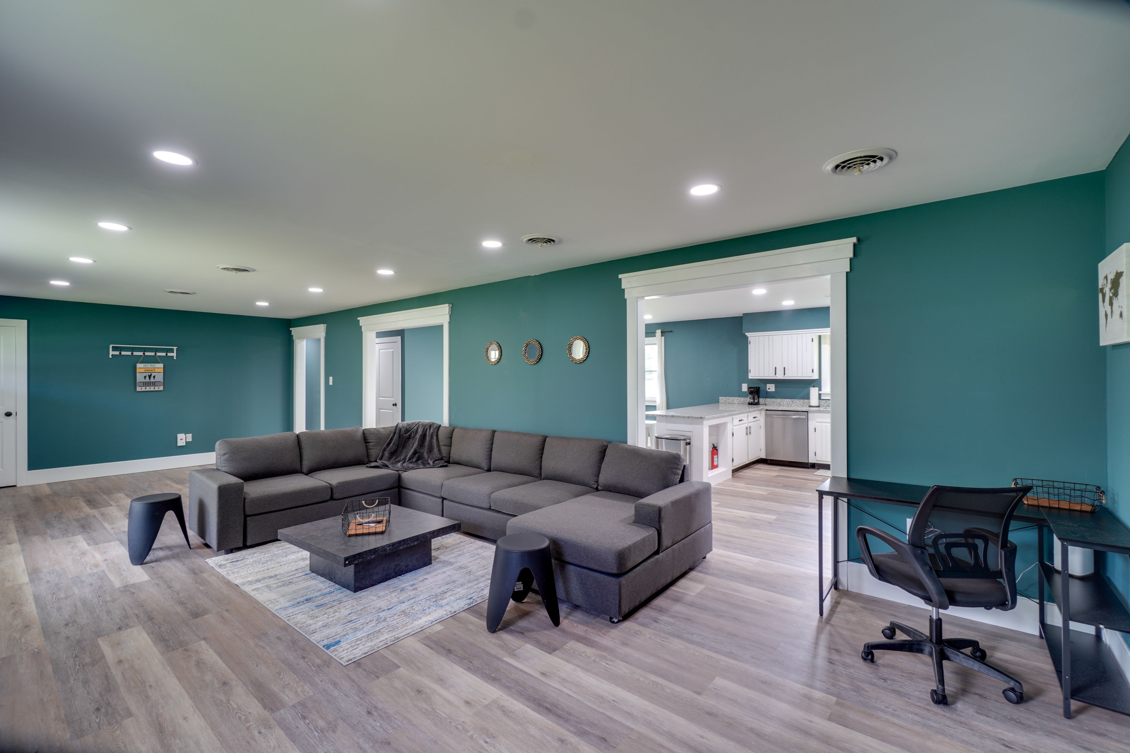 Living Room | Free WiFi | Central A/C & Heating