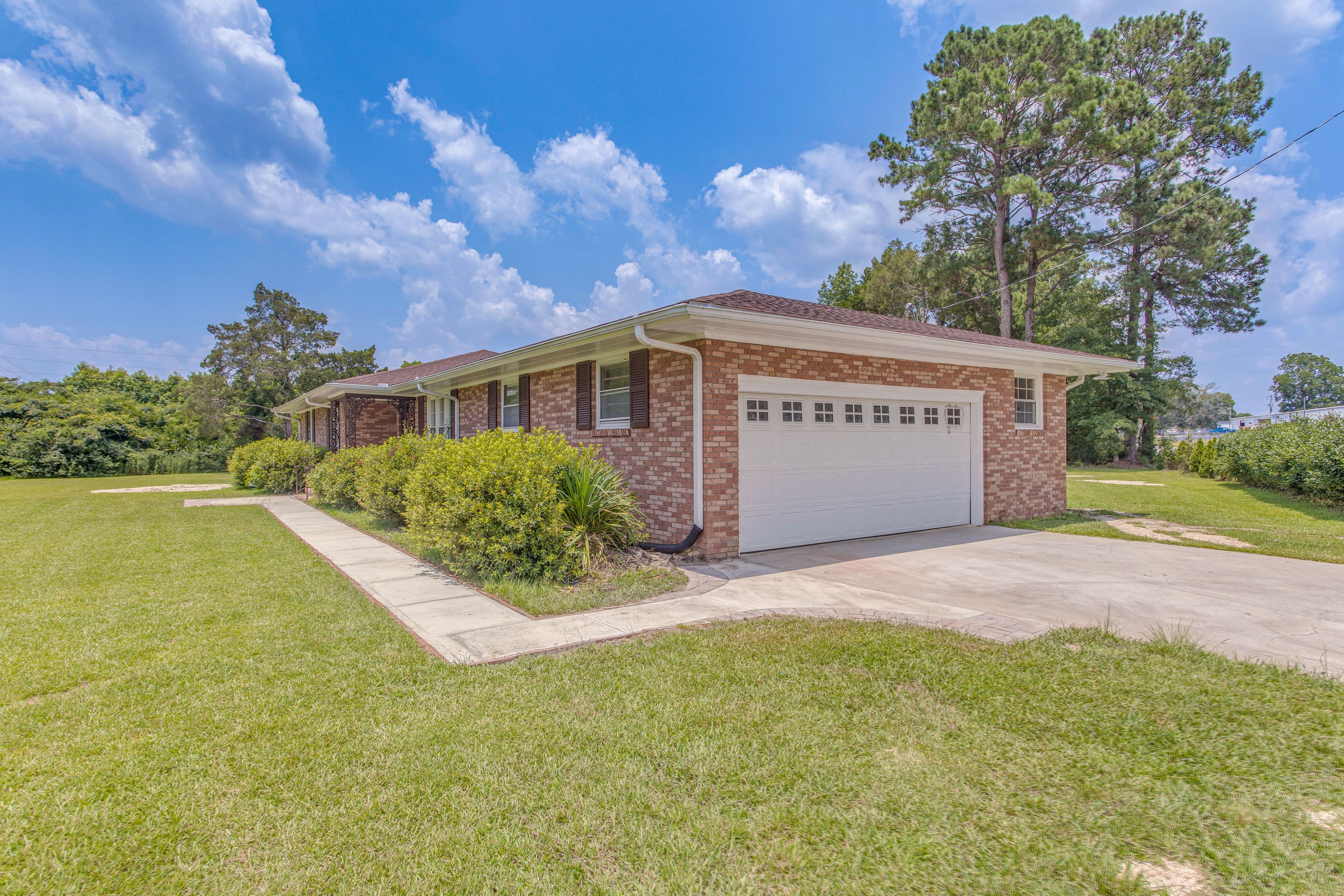 Parking | Driveway (2 Vehicles)