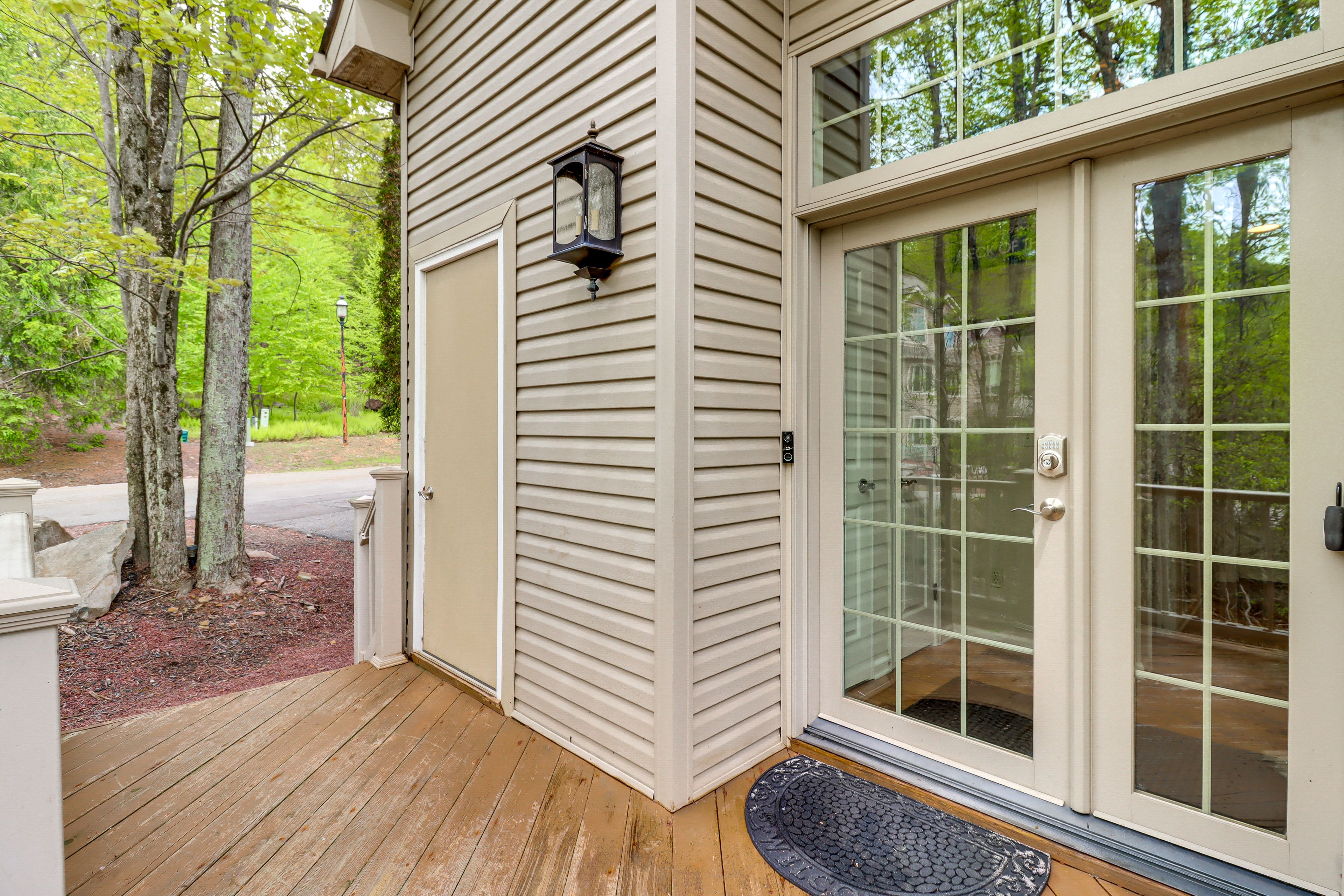Property Entrance/Front Porch