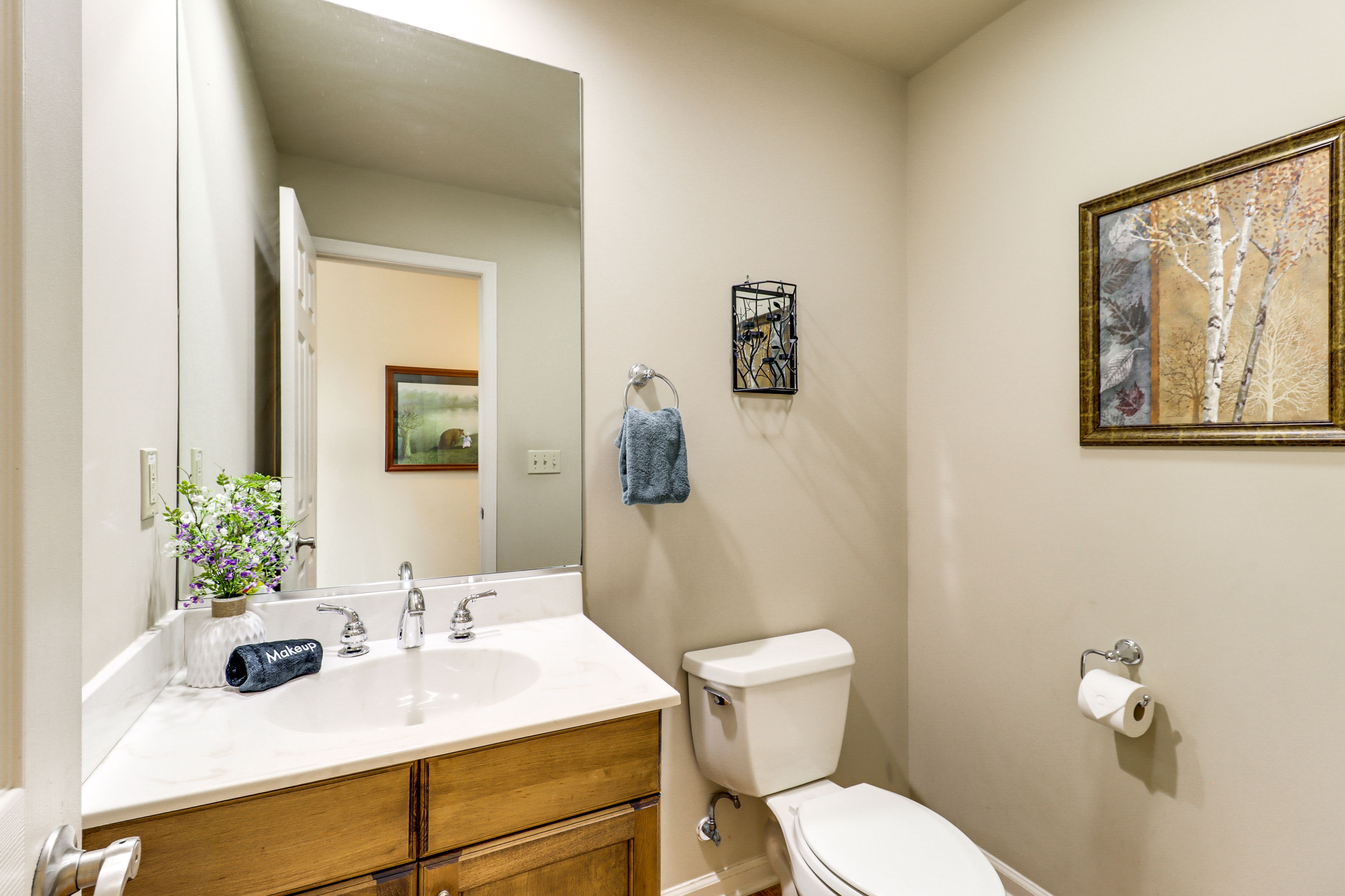 Half Bathroom | 1st Floor
