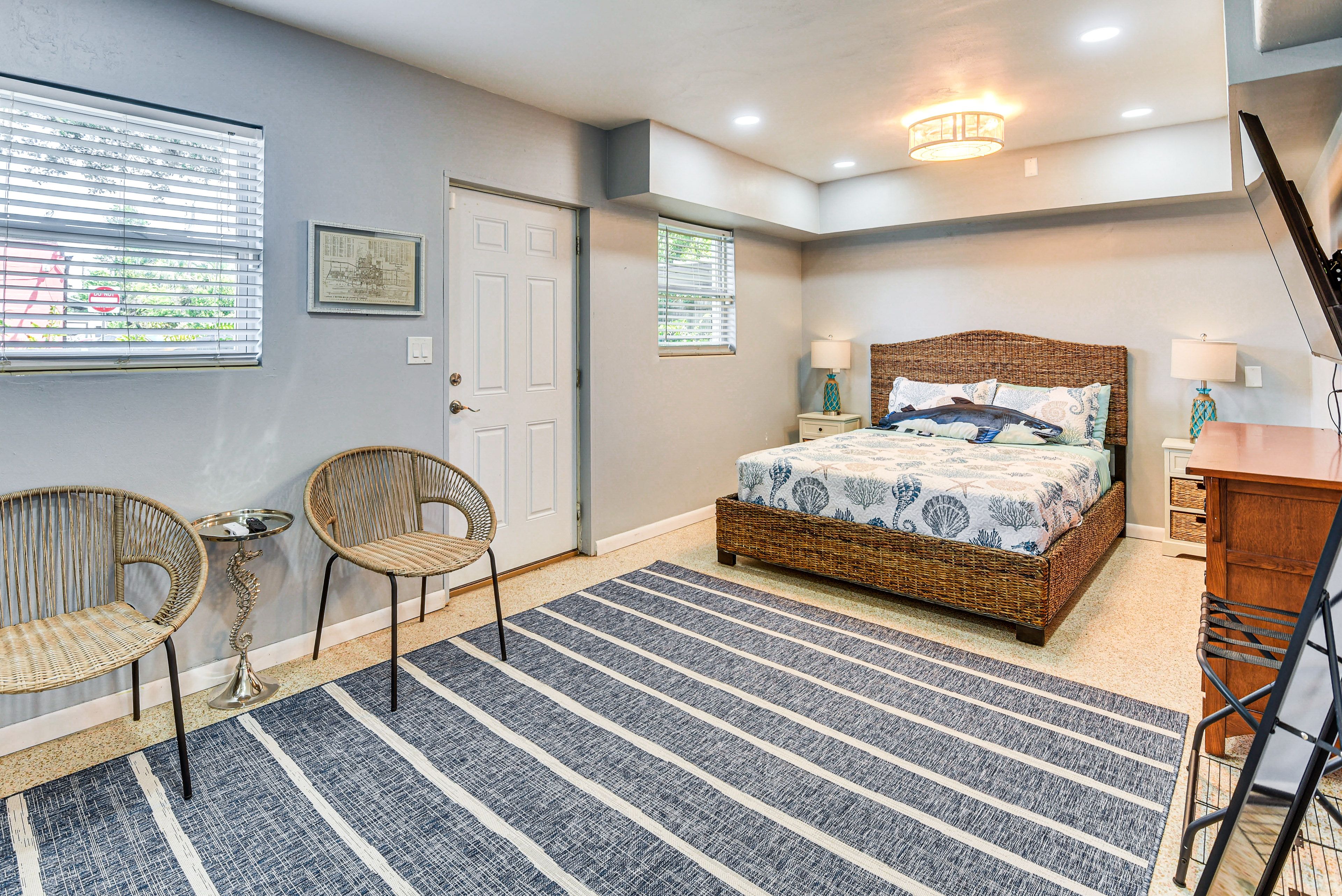 Bedroom 1 | Queen Bed | Linens Provided
