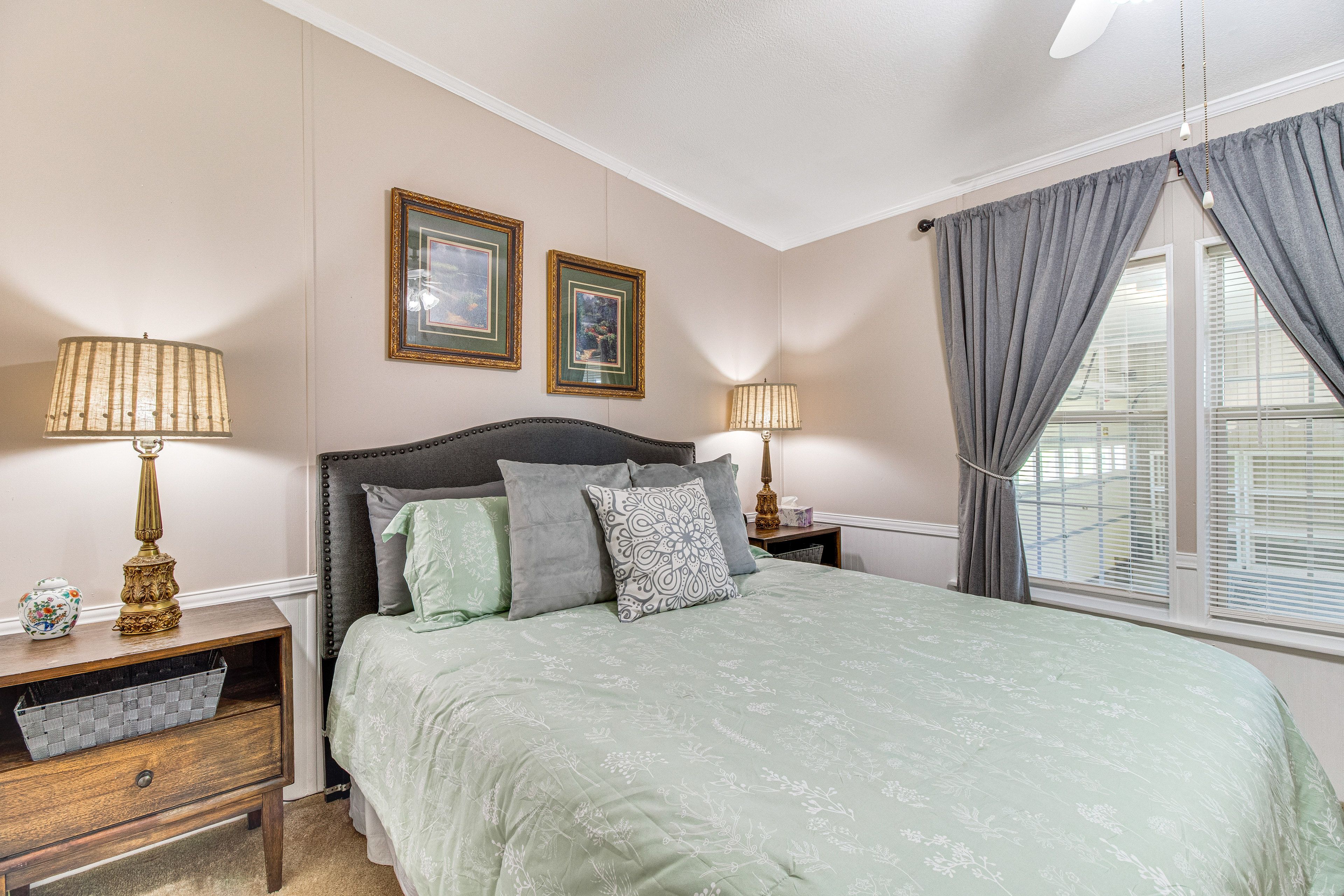 Bedroom 3 | Queen Bed