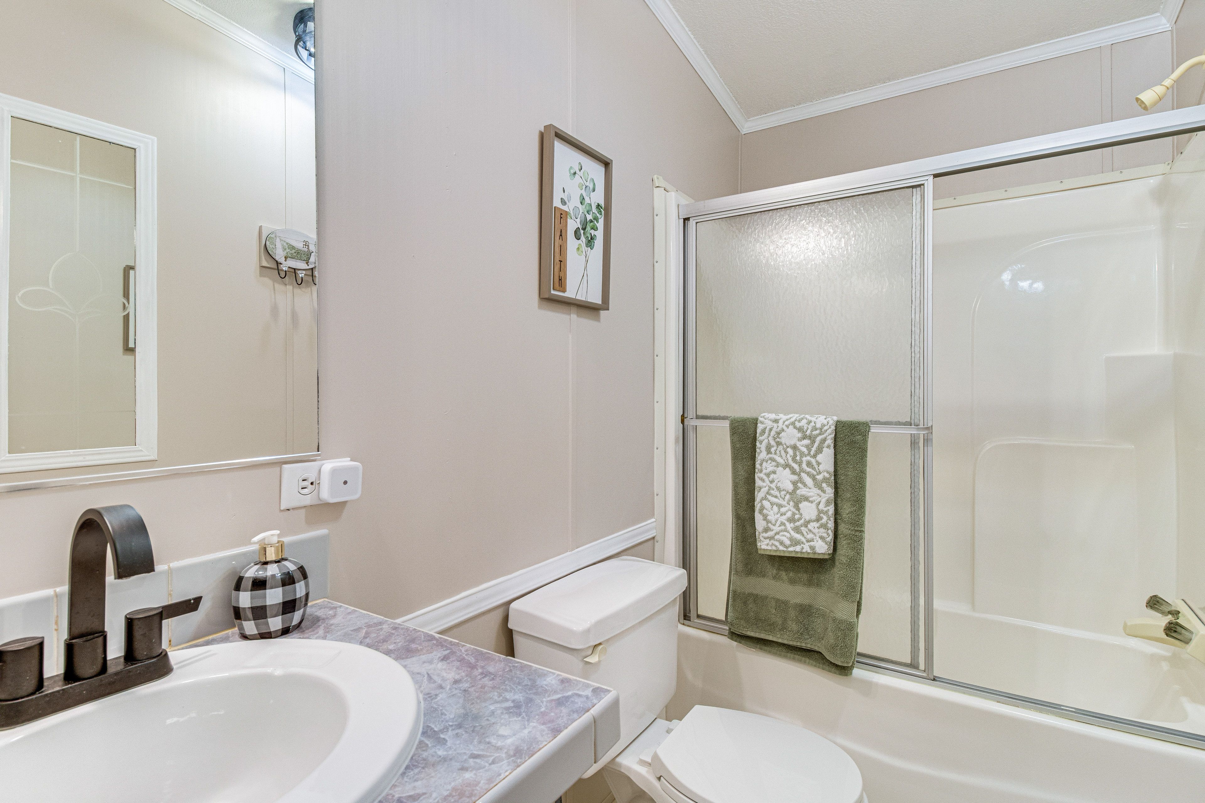 Full Bathroom