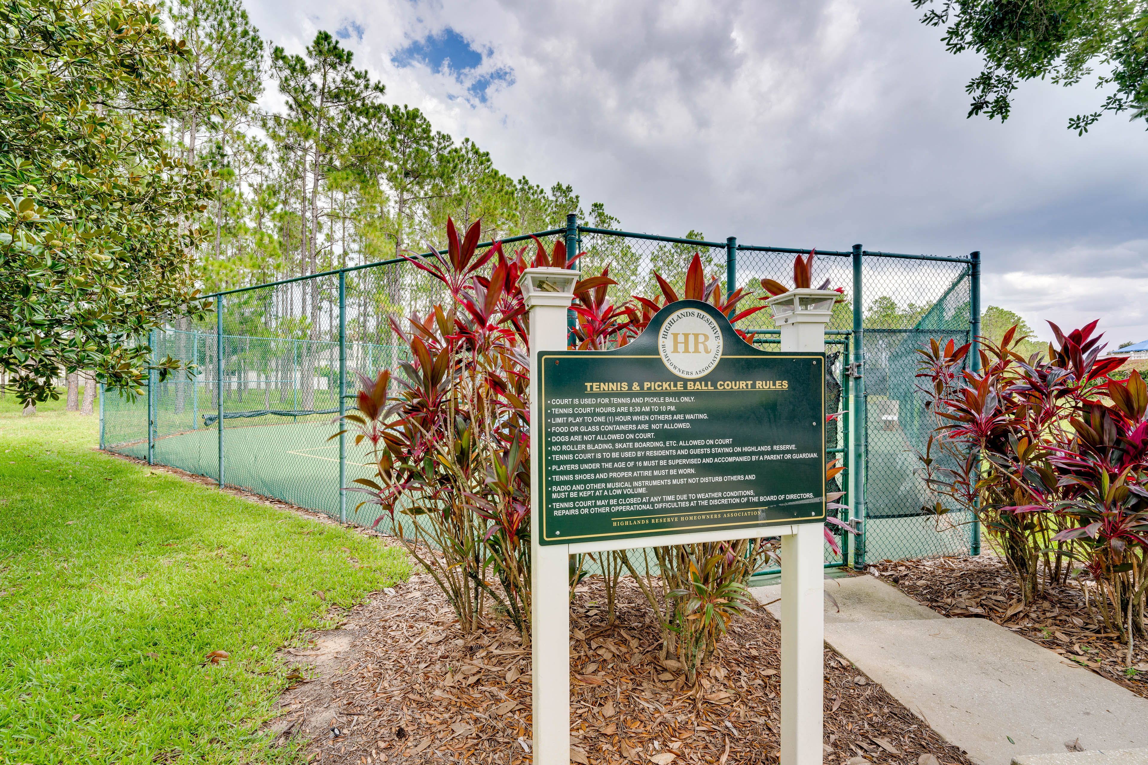 Community Amenities | Tennis & Pickleball Courts