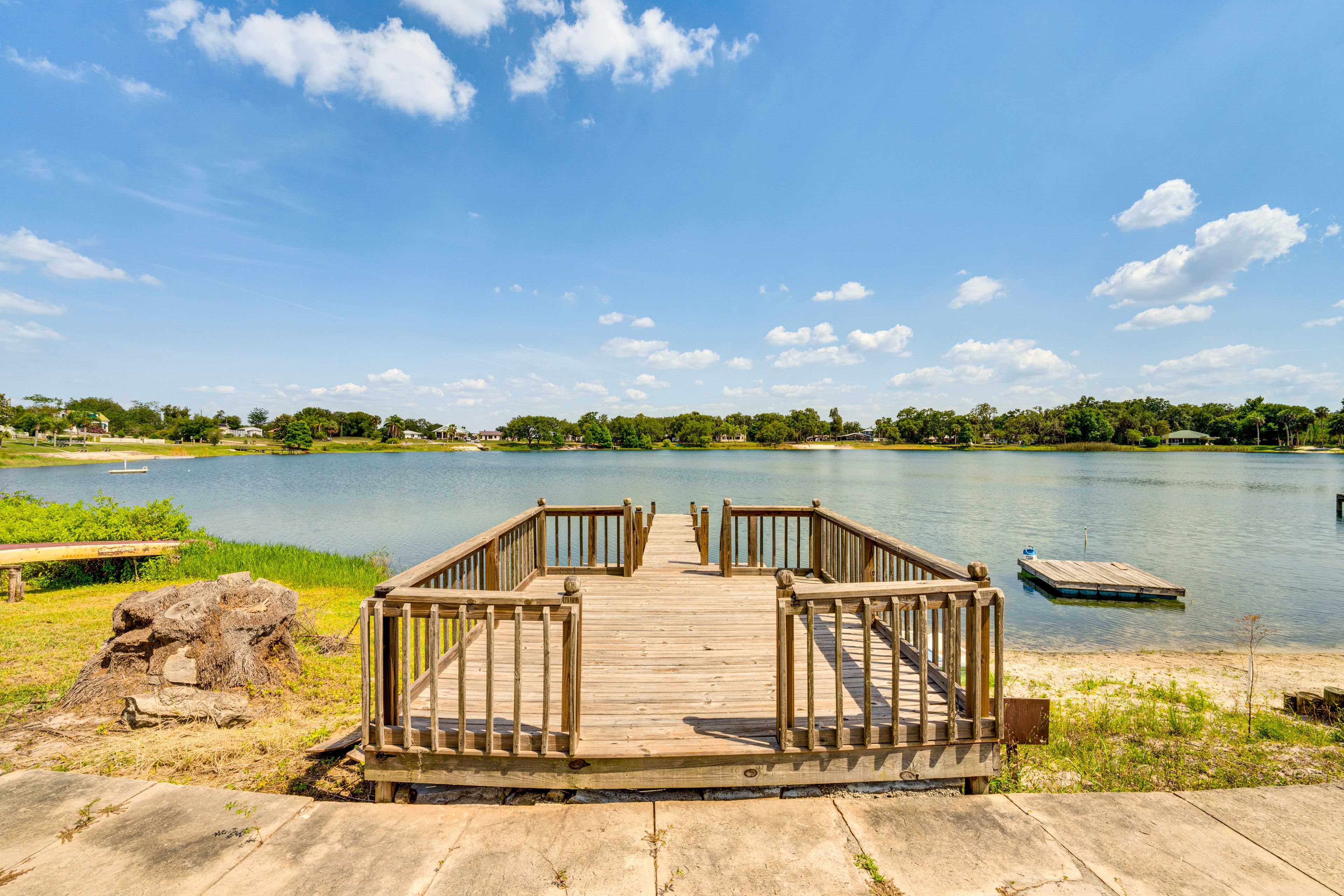 Private Dock | St. Anne Lake On-Site