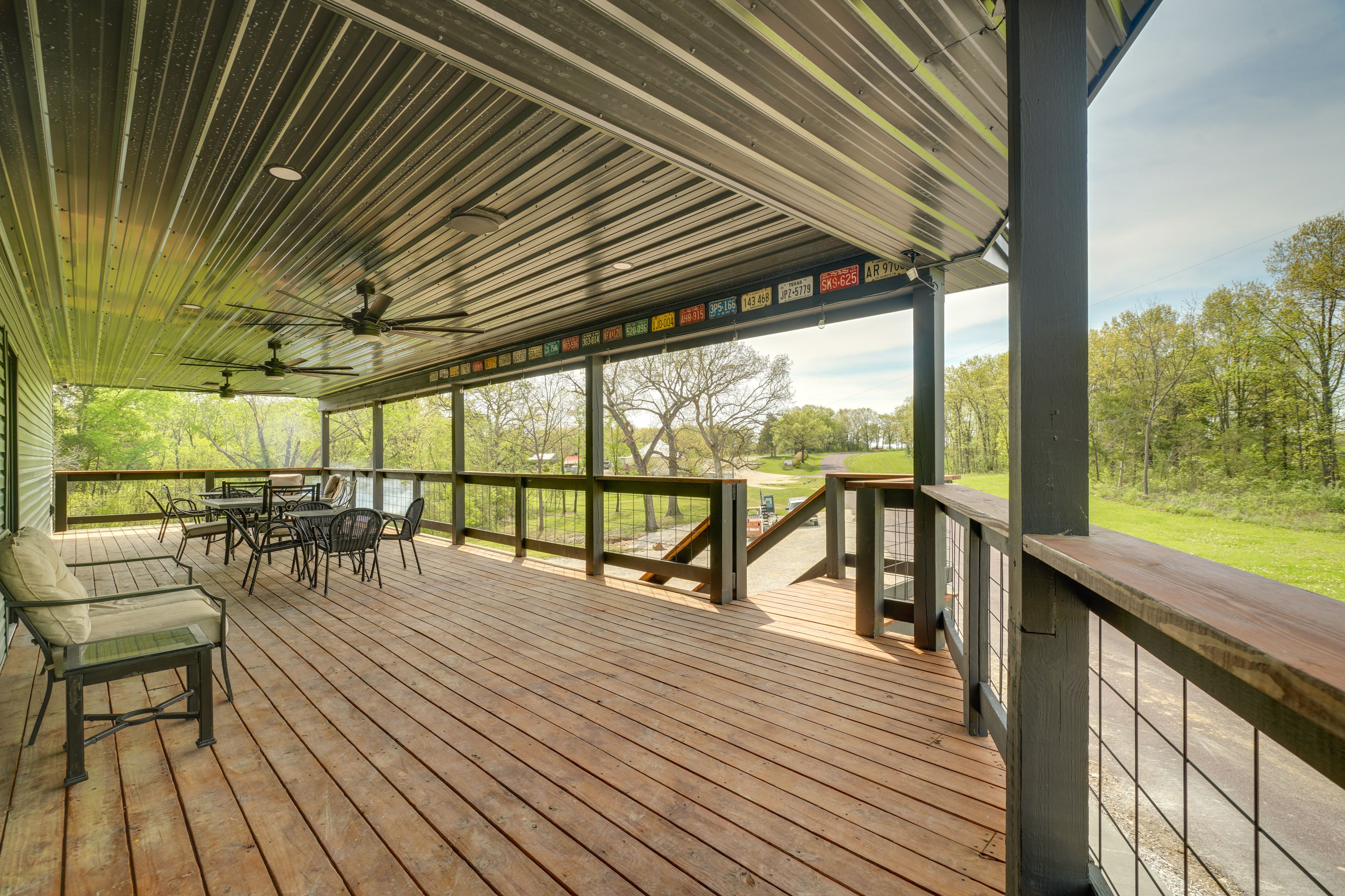 Shared Deck | Outdoor Seating