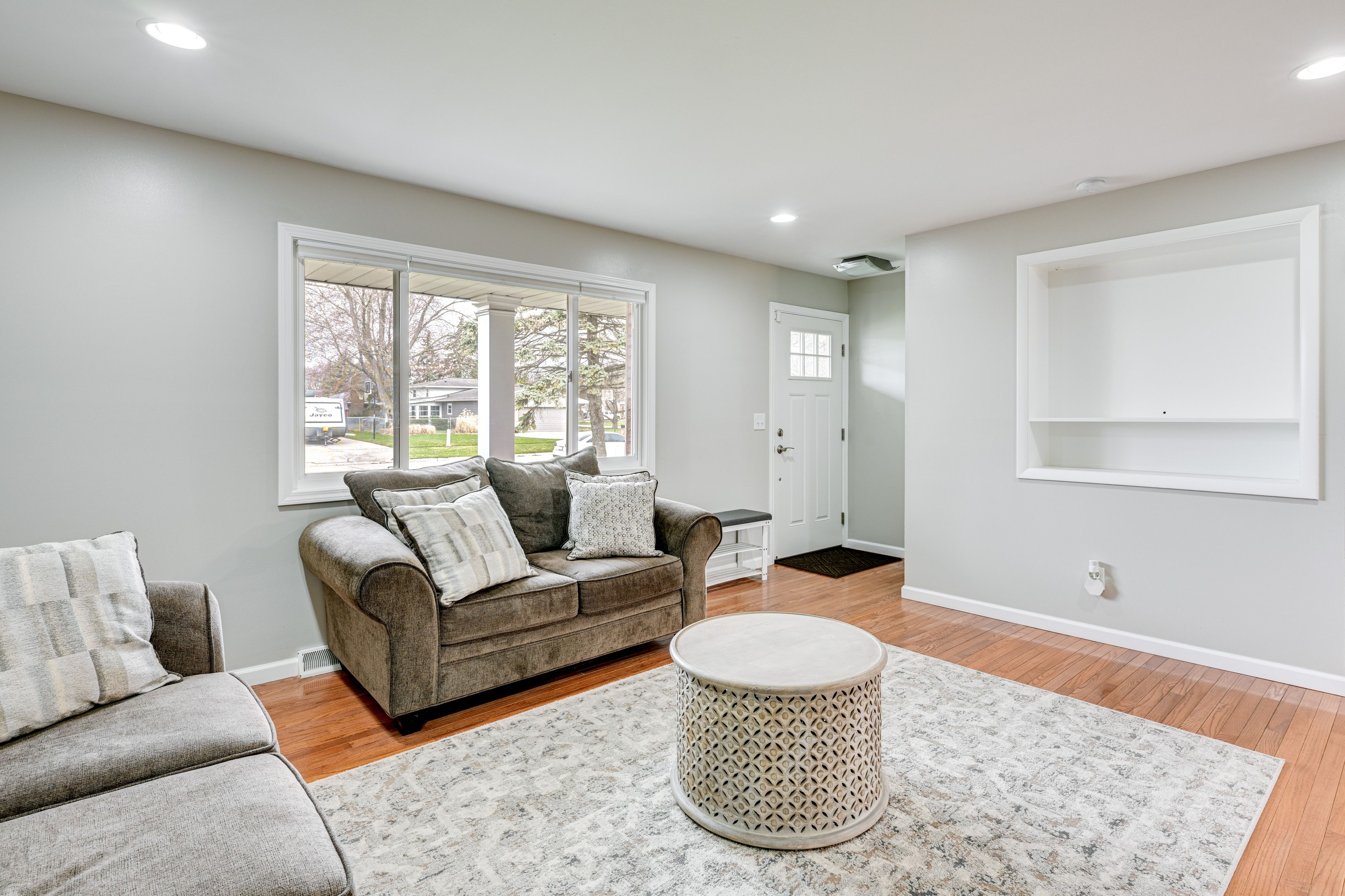 Front Living Area | Smart TV | Main Floor
