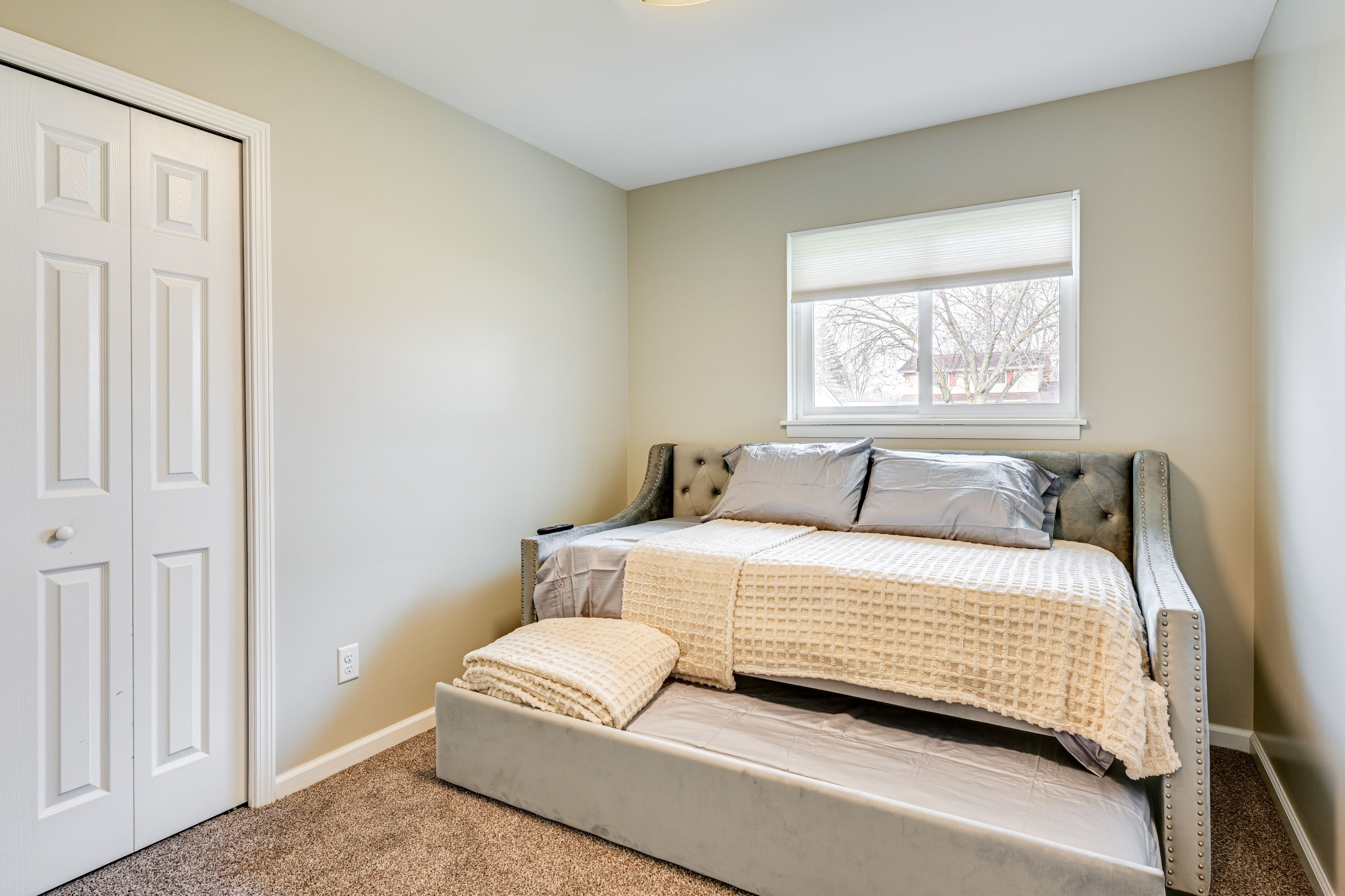 Bedroom 3 | Twin Daybed w/ Twin Trundle | Main Floor