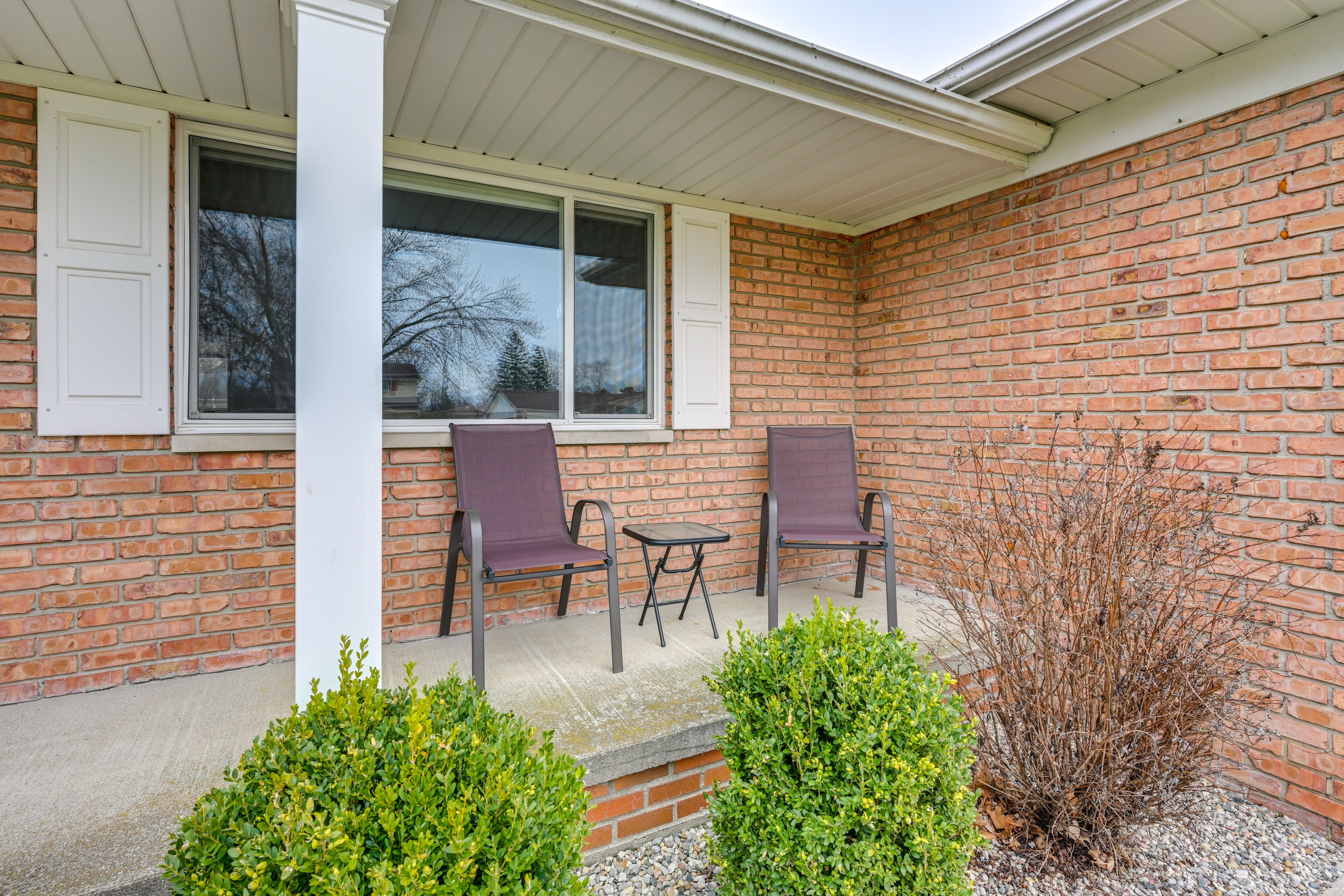House Exterior | Furnished Porch
