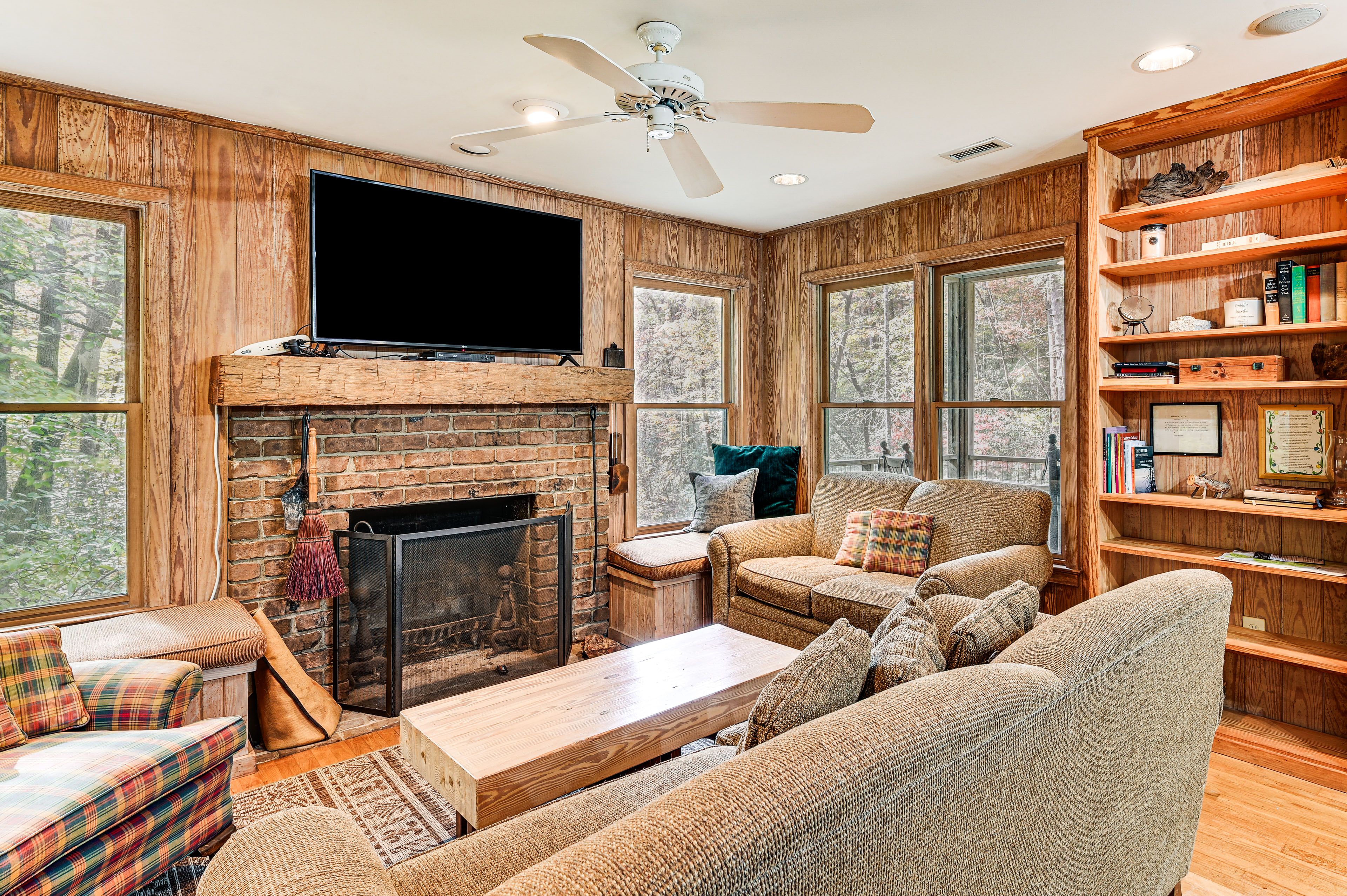 Marietta Vacation Rental | 3BR | 3BA | 2,200 Sq Ft | 1 Step to Enter