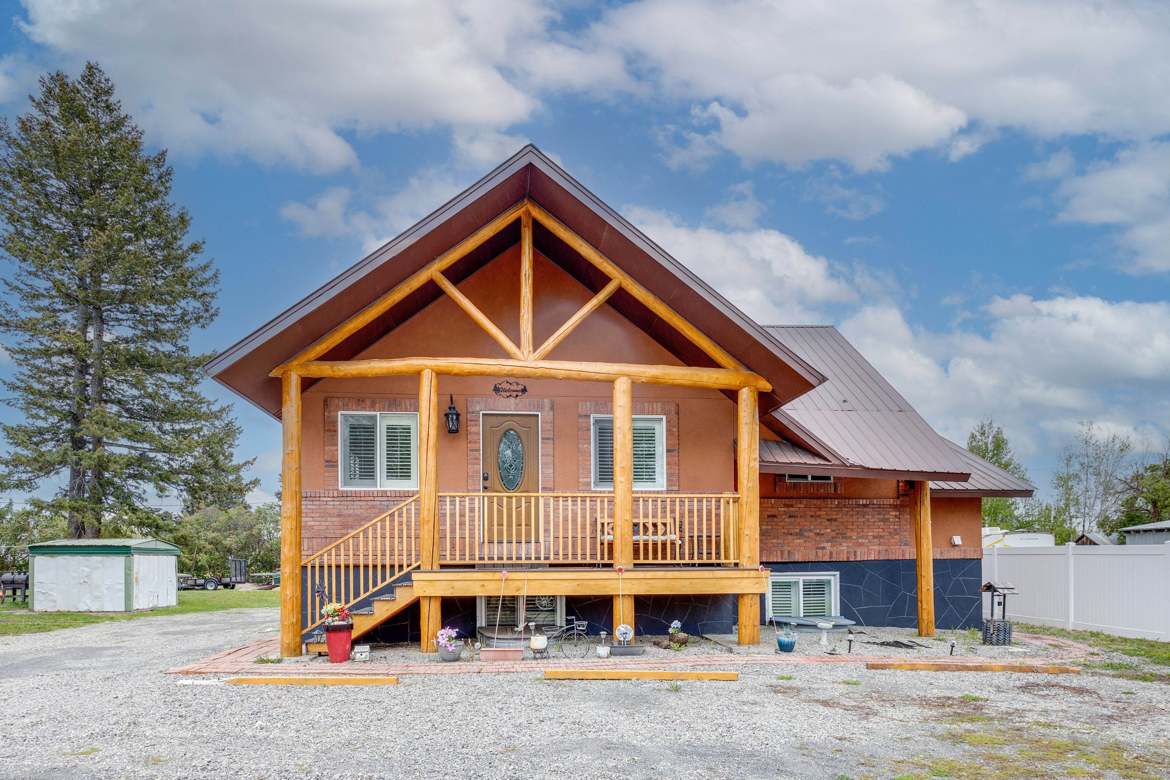 Ashton Vacation Rental | 7BR | 3BA | Steps to Enter | 2,600 Sq Ft
