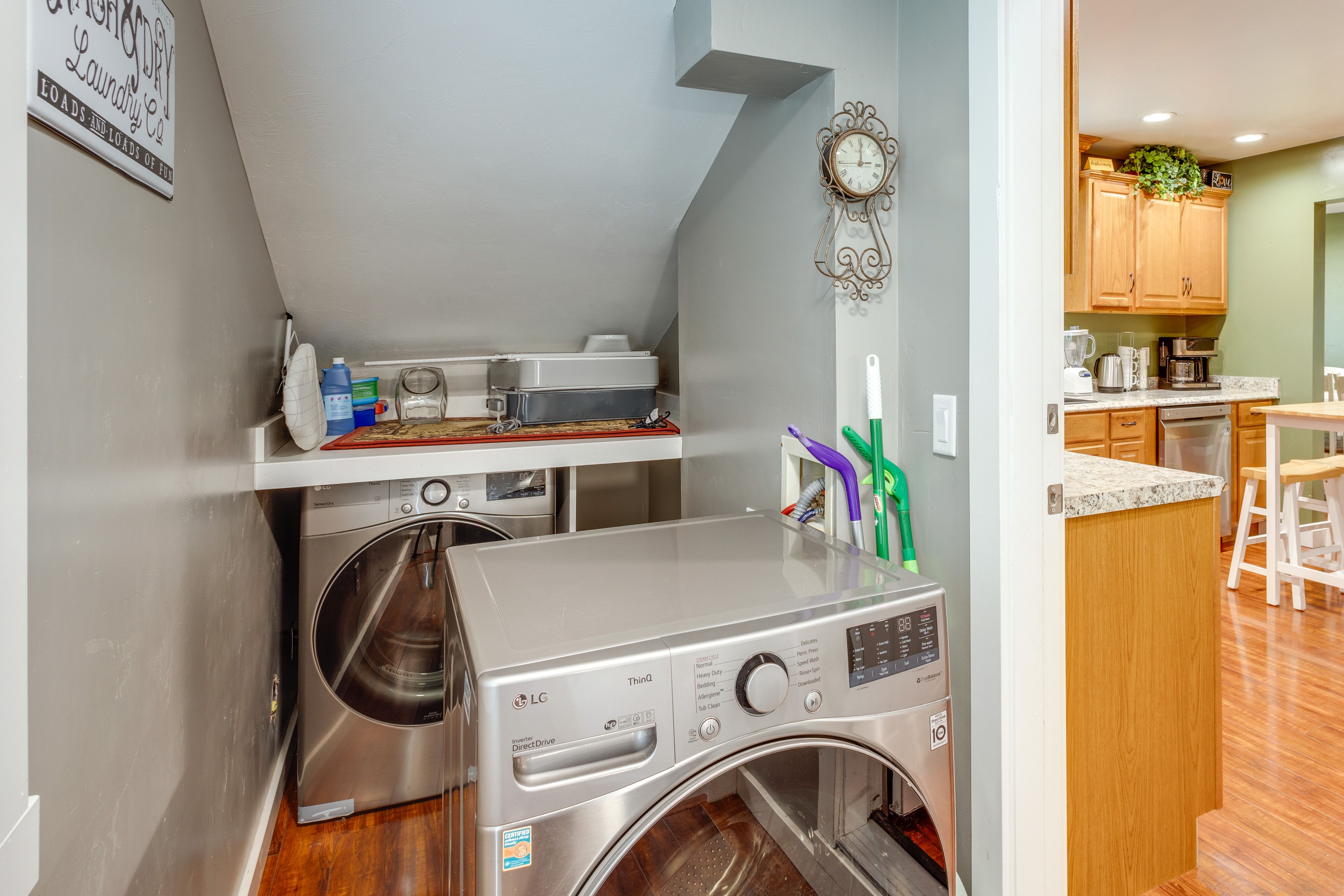 Laundry Room | Main Level
