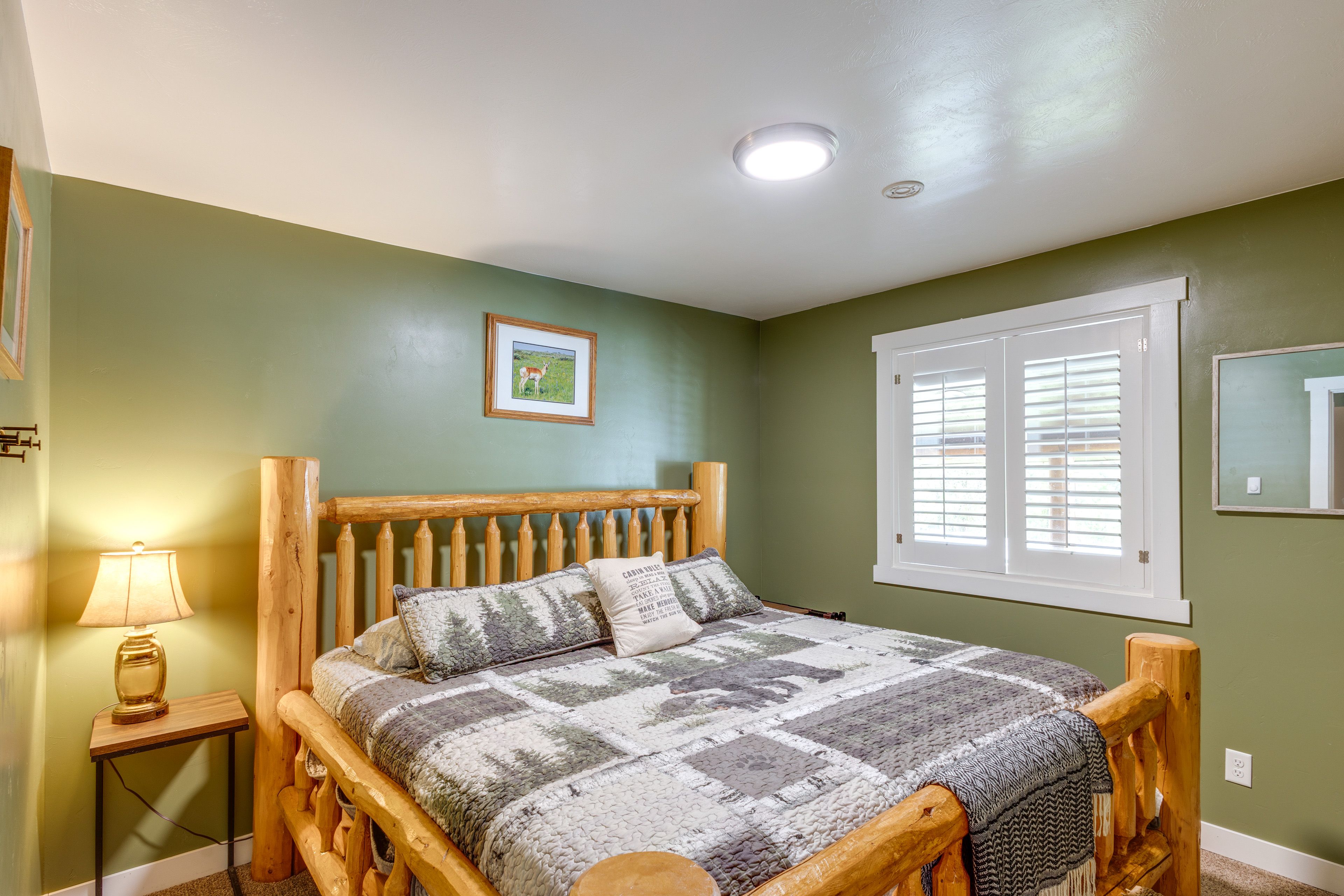 Bedroom 2 | Main Level | Queen Bed | Linens Provided