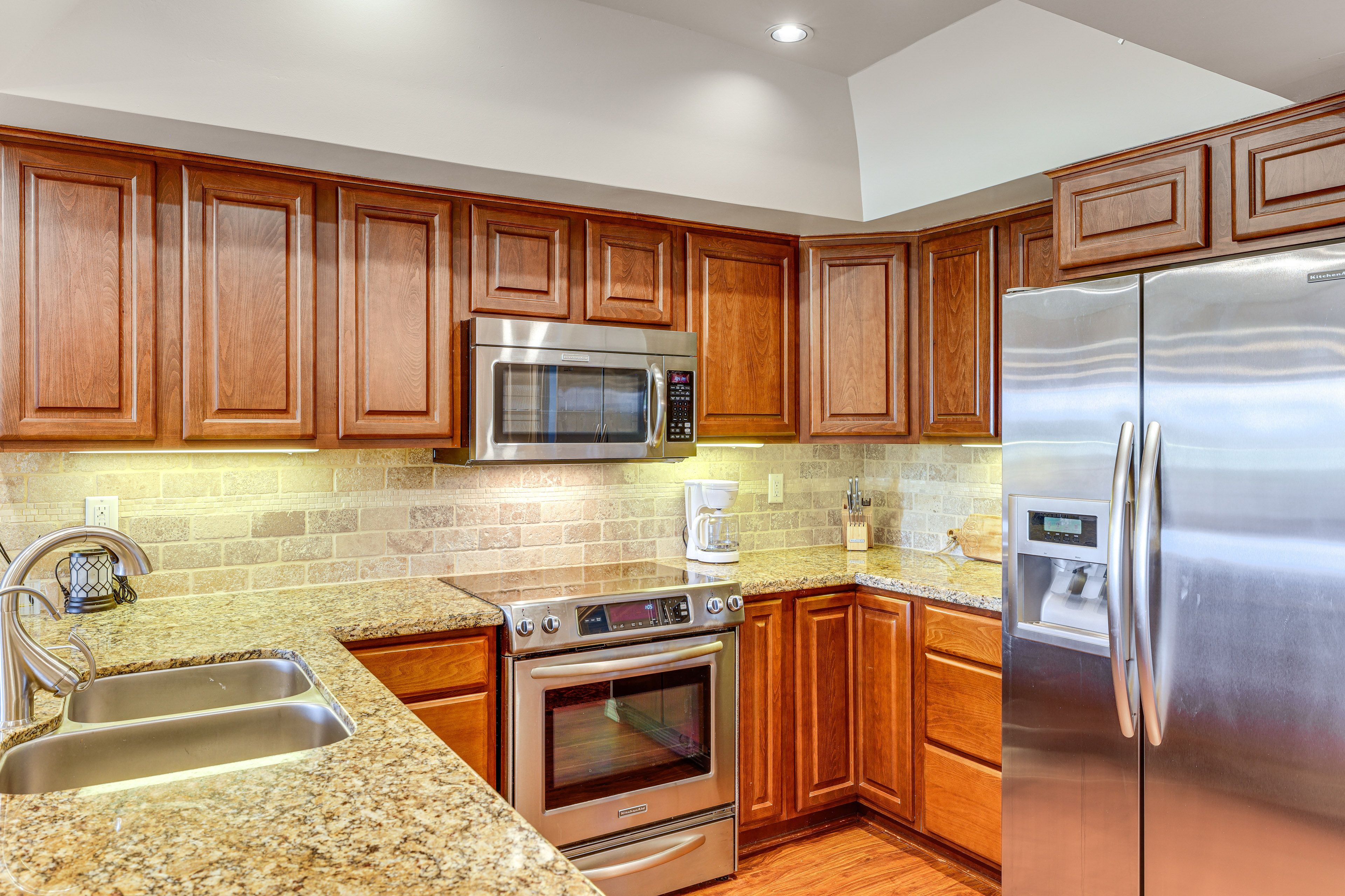 Kitchen | Dishwasher