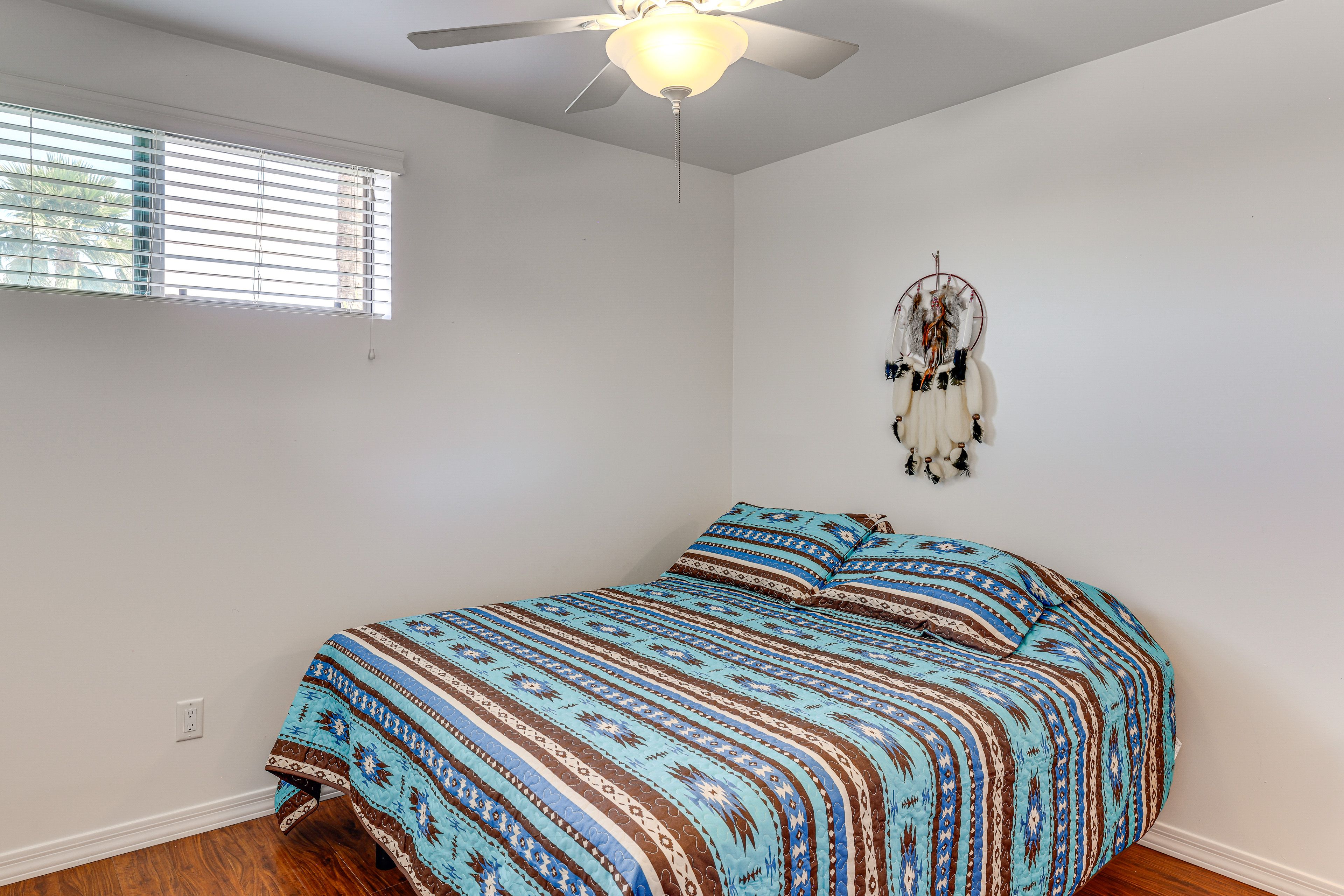 Bedroom 2 | Queen Bed