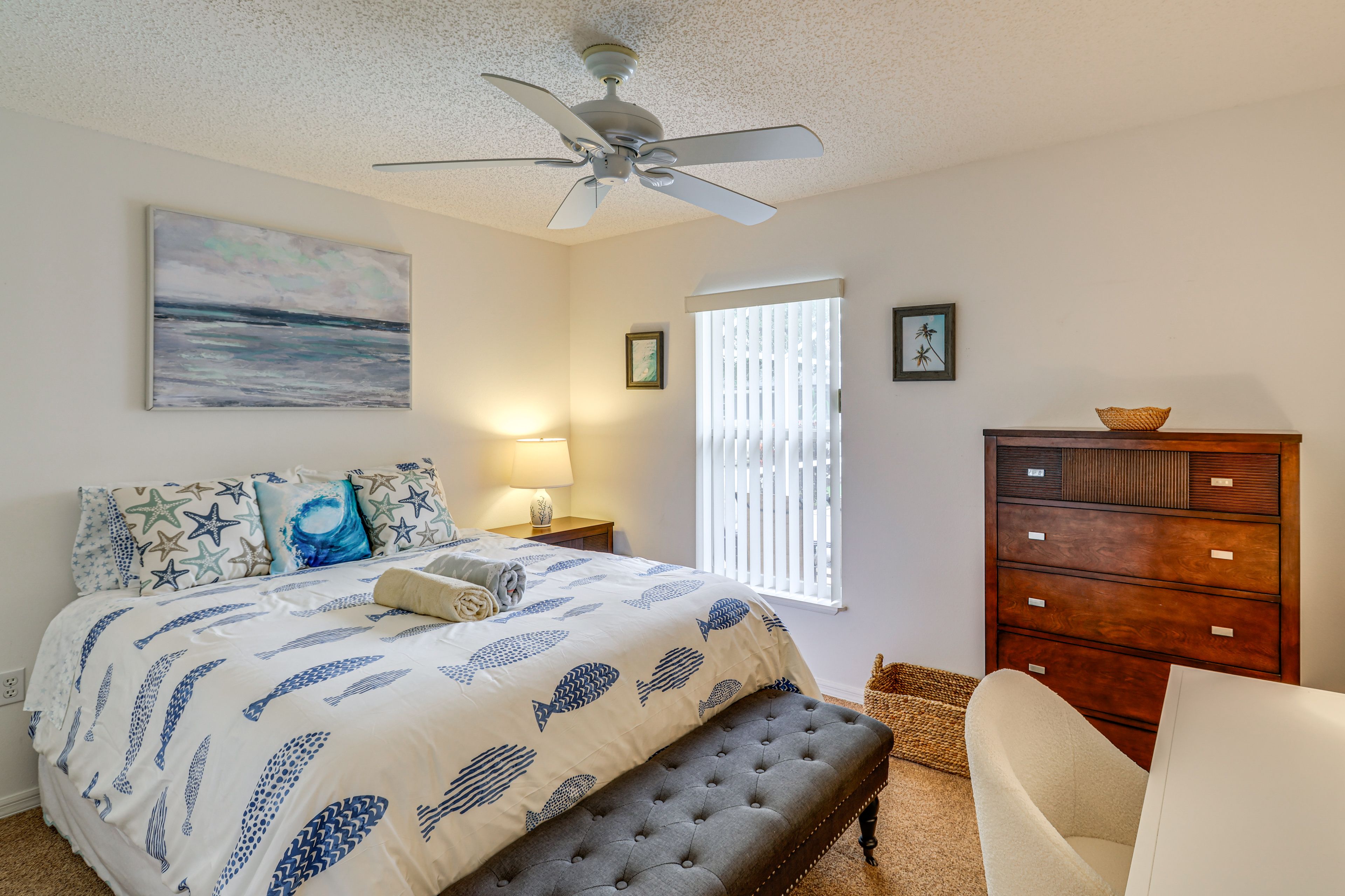 Bedroom 2 | Queen Bed