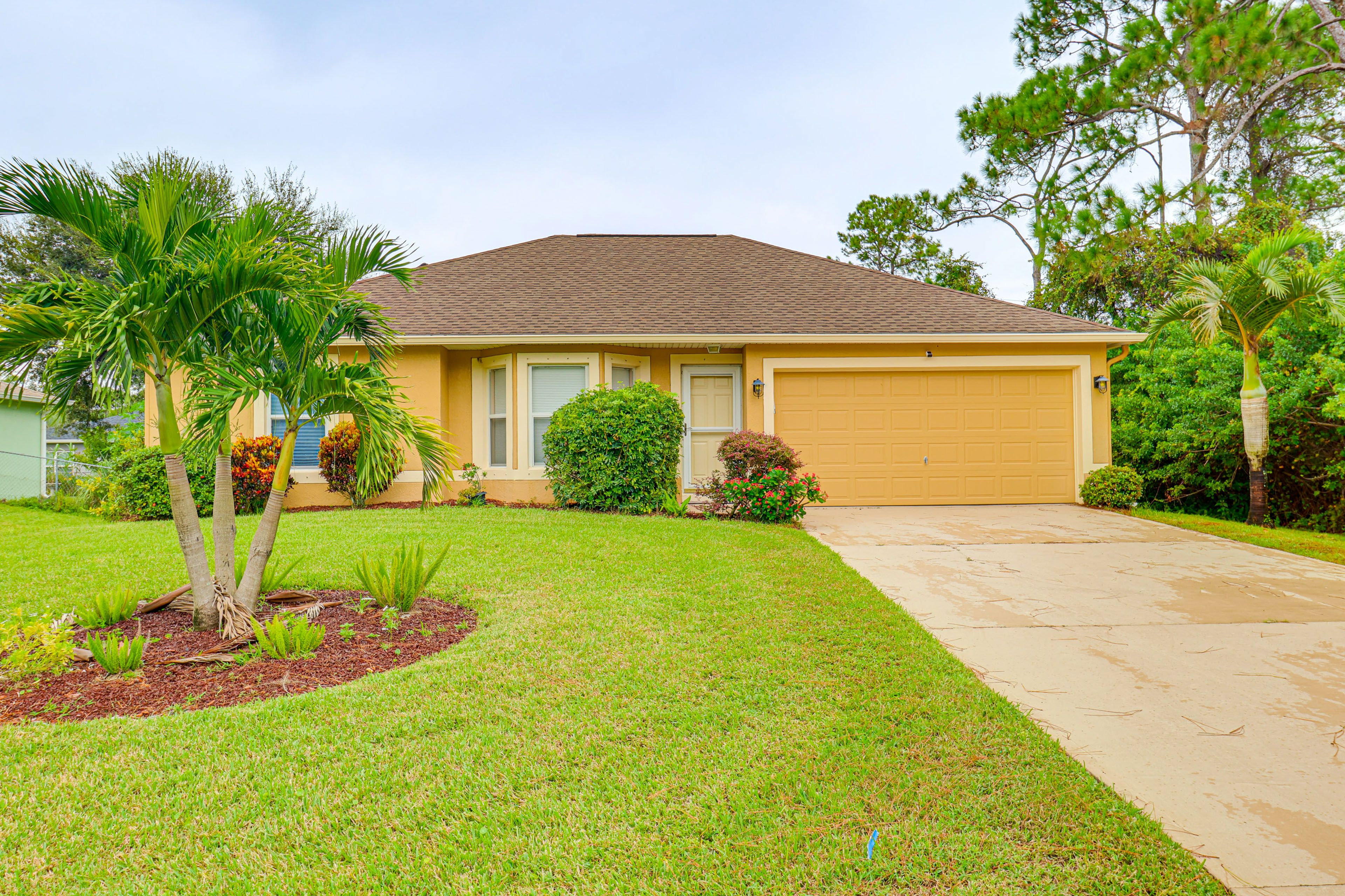 Property Exterior | Single-Story Home