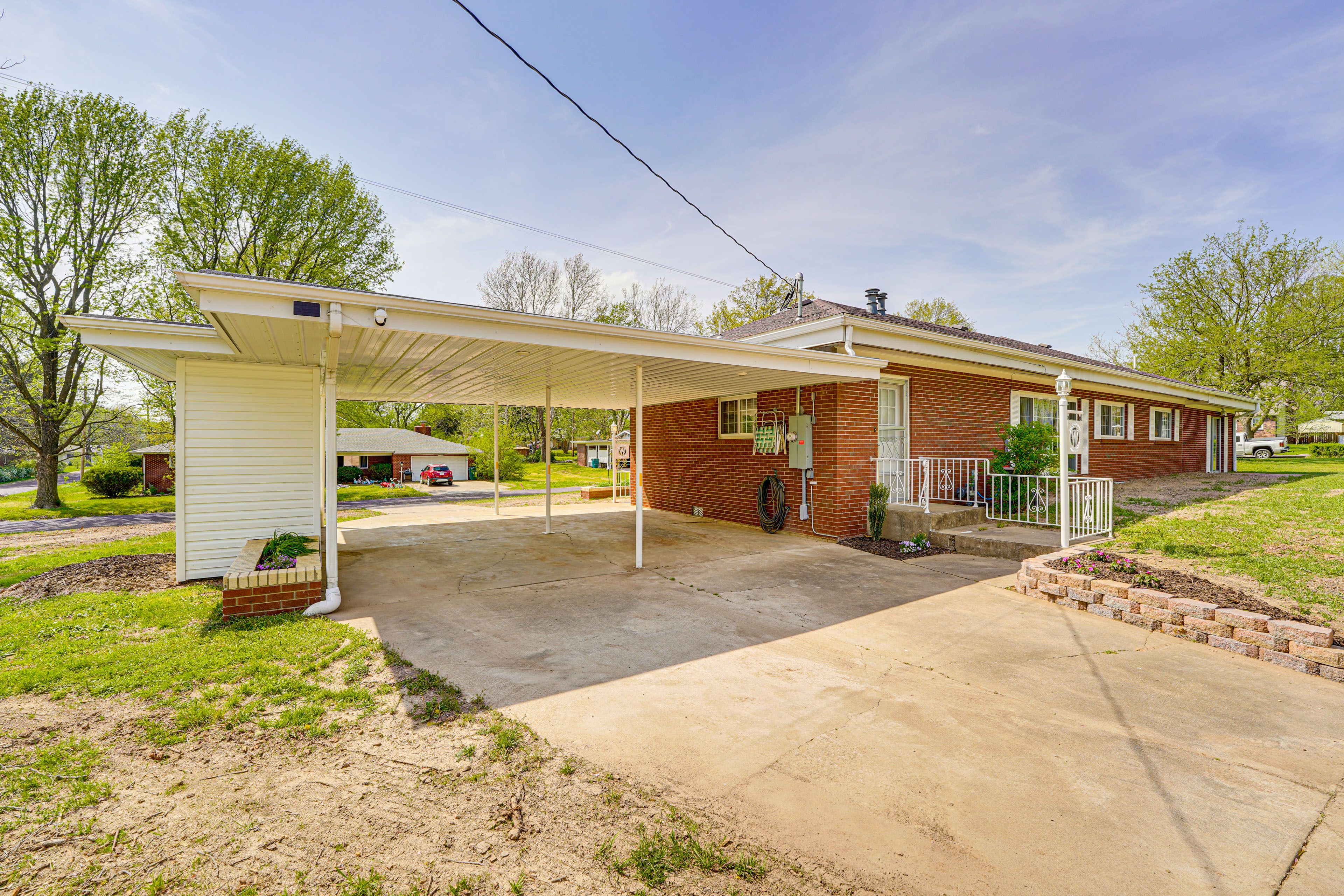 Parking | Carport (2 Vehicles) | Drive-Through Driveway (2 Vehicles)