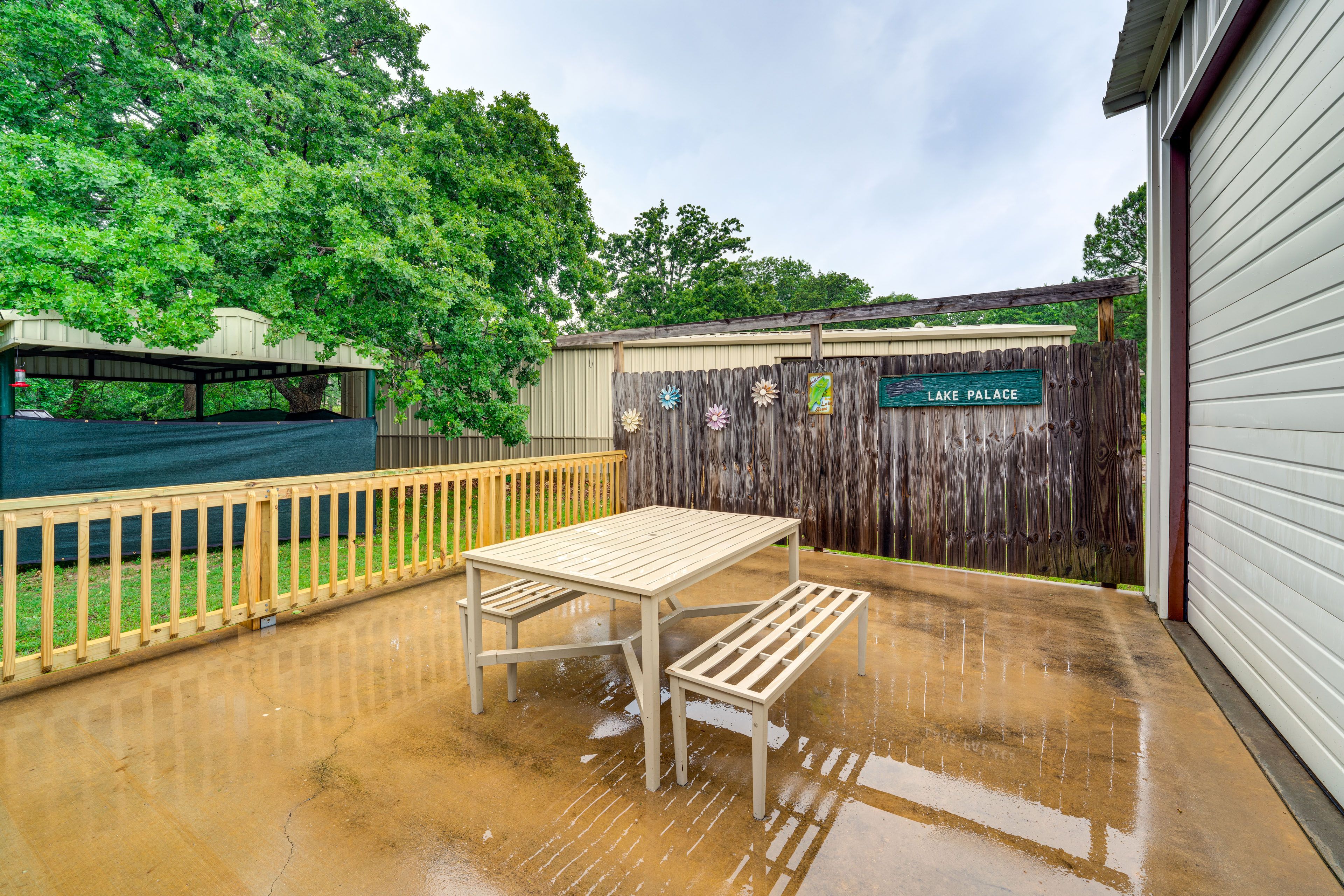 Additional Outdoor Dining Area
