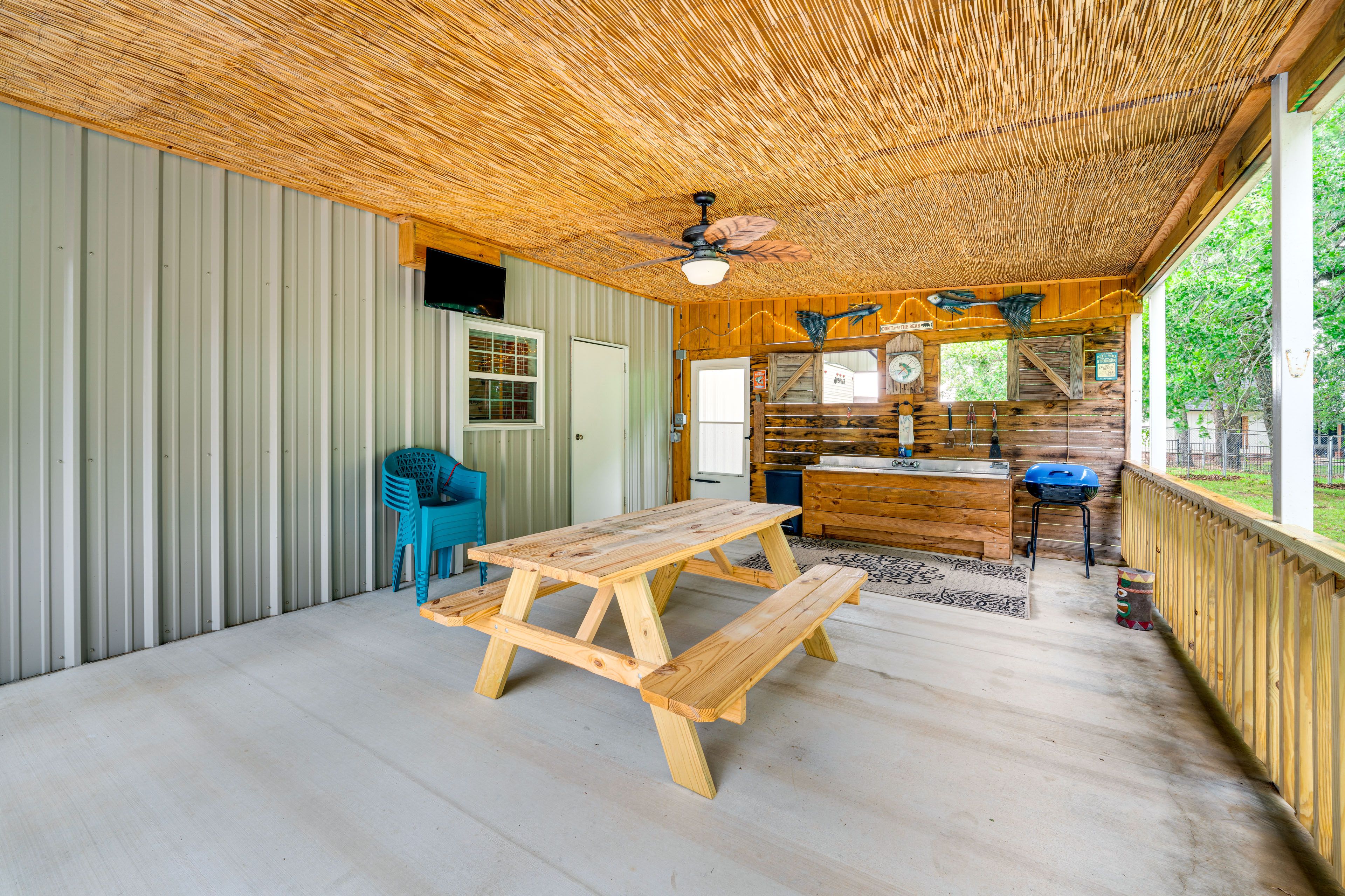 Deck | Outdoor Dining | Charcoal Grill