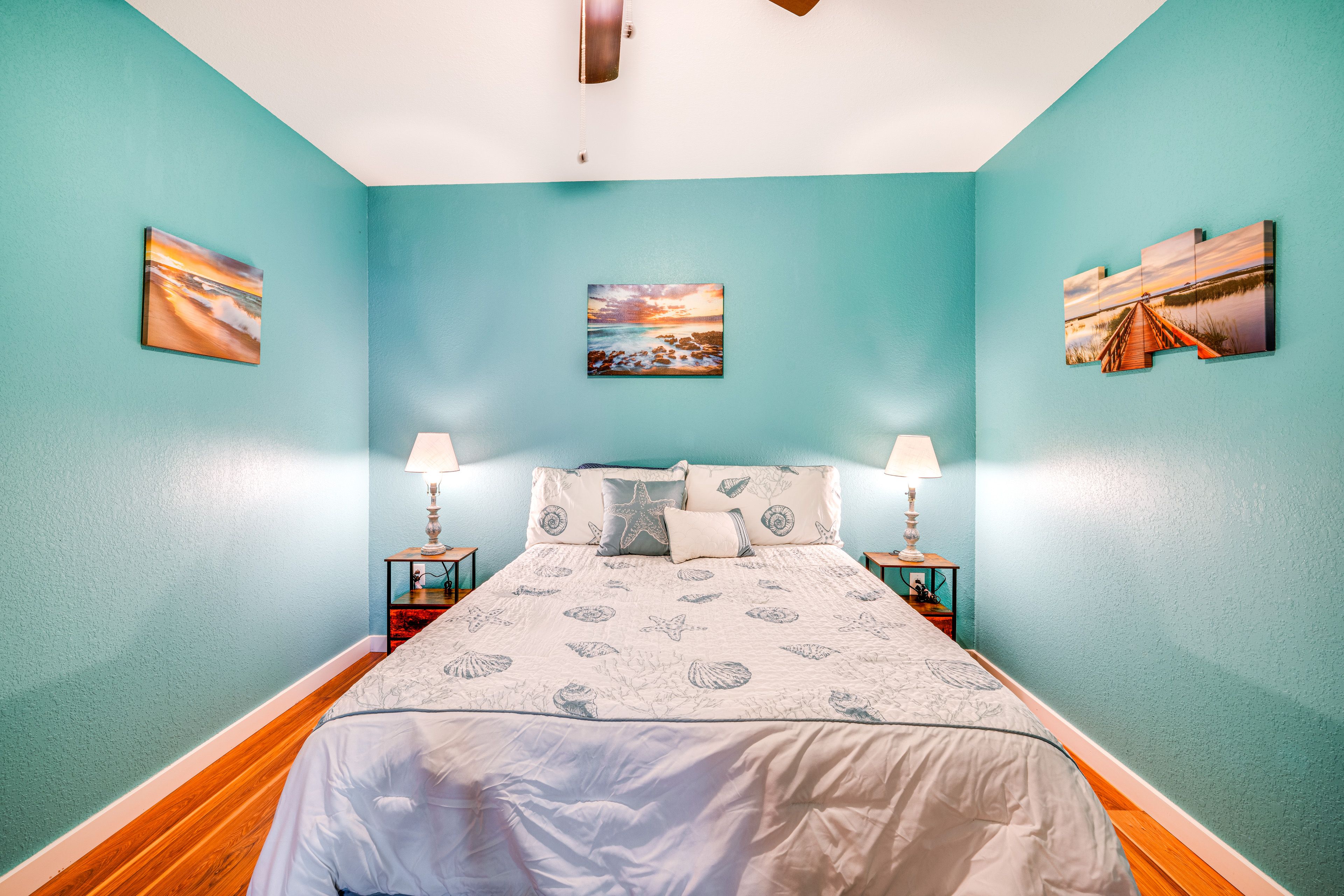 Bedroom 2 | Queen Bed