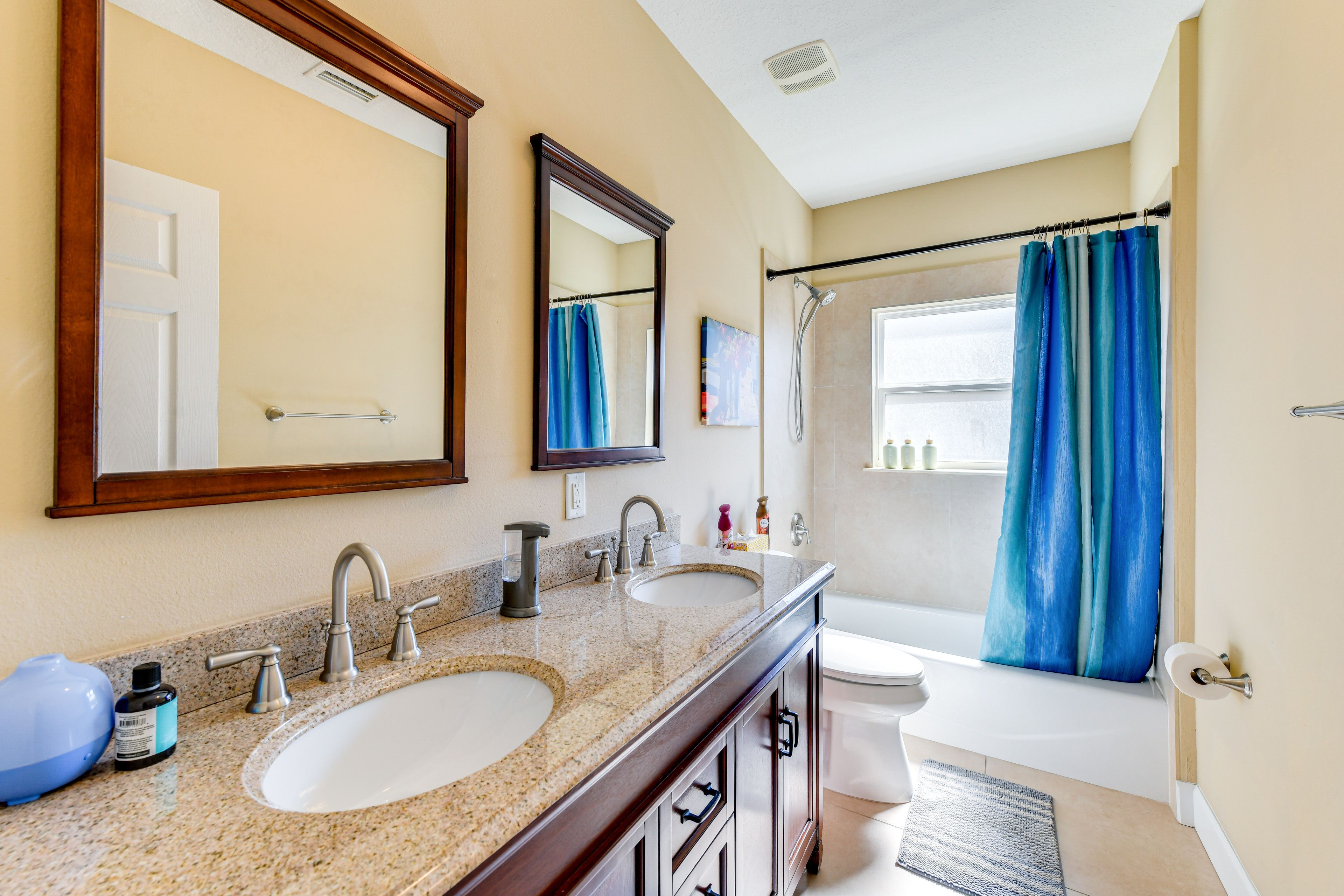Full Bathroom