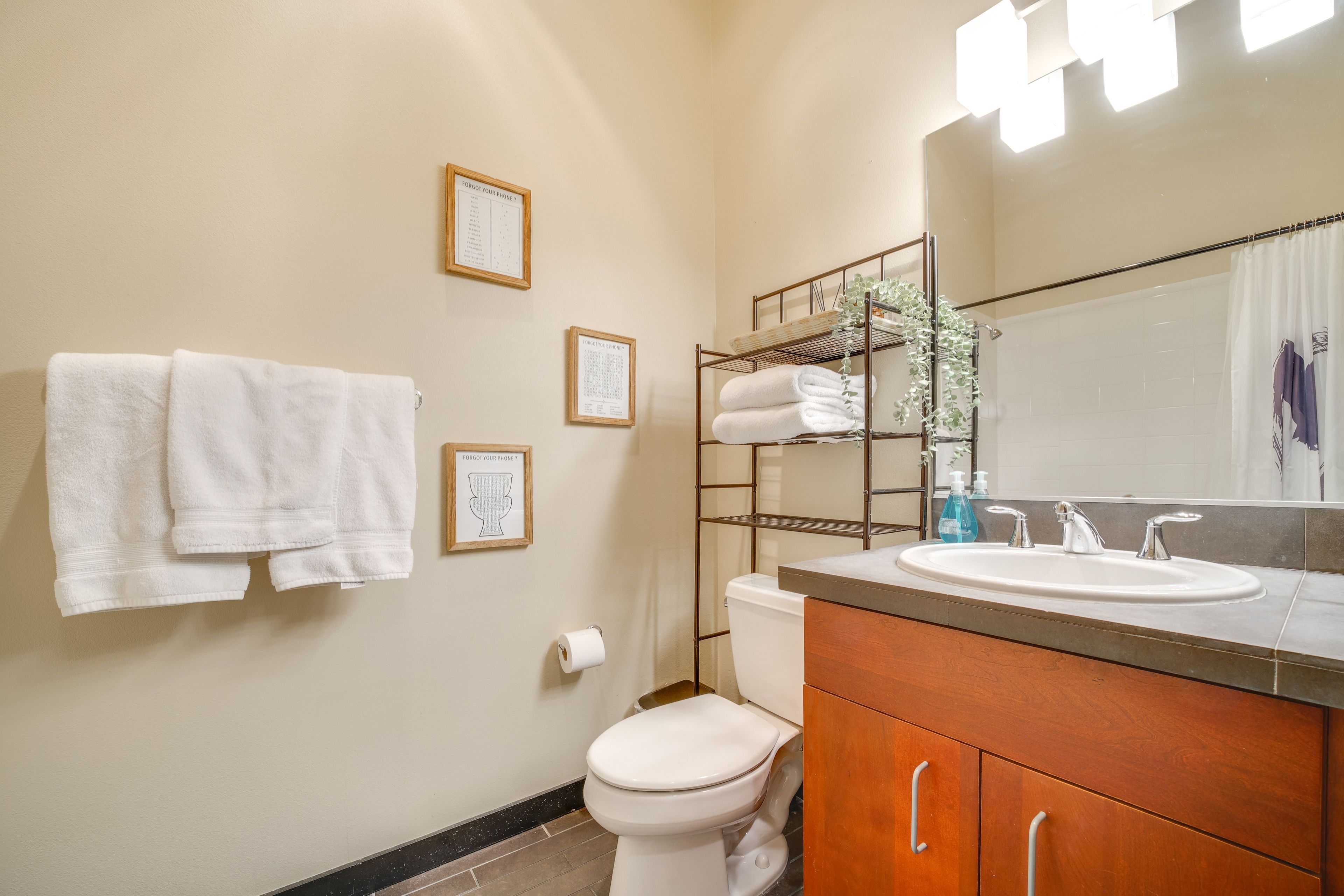 Full Bathroom