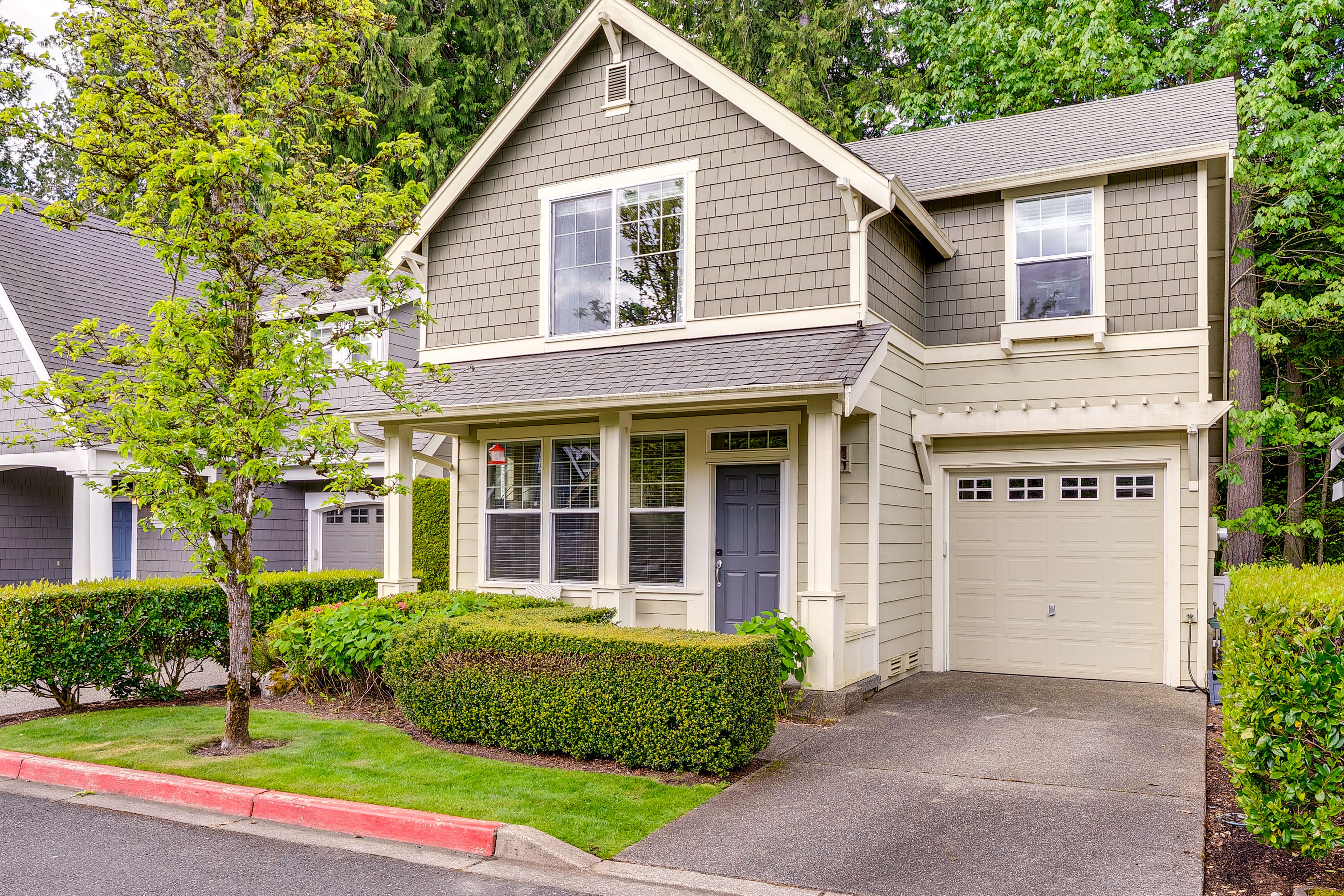 Bothell Vacation Rental | 2BR | 2.5BA | 1,300 Sq Ft | 2 Steps to Enter
