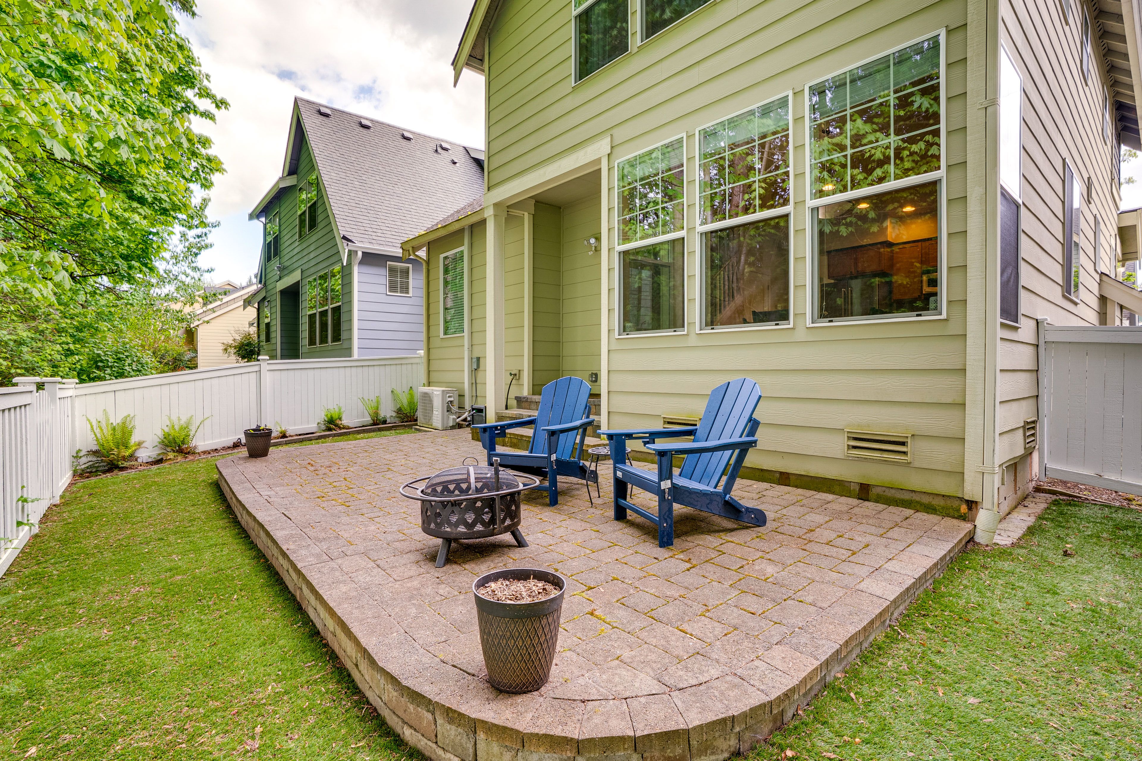 Backyard | Fire Pit