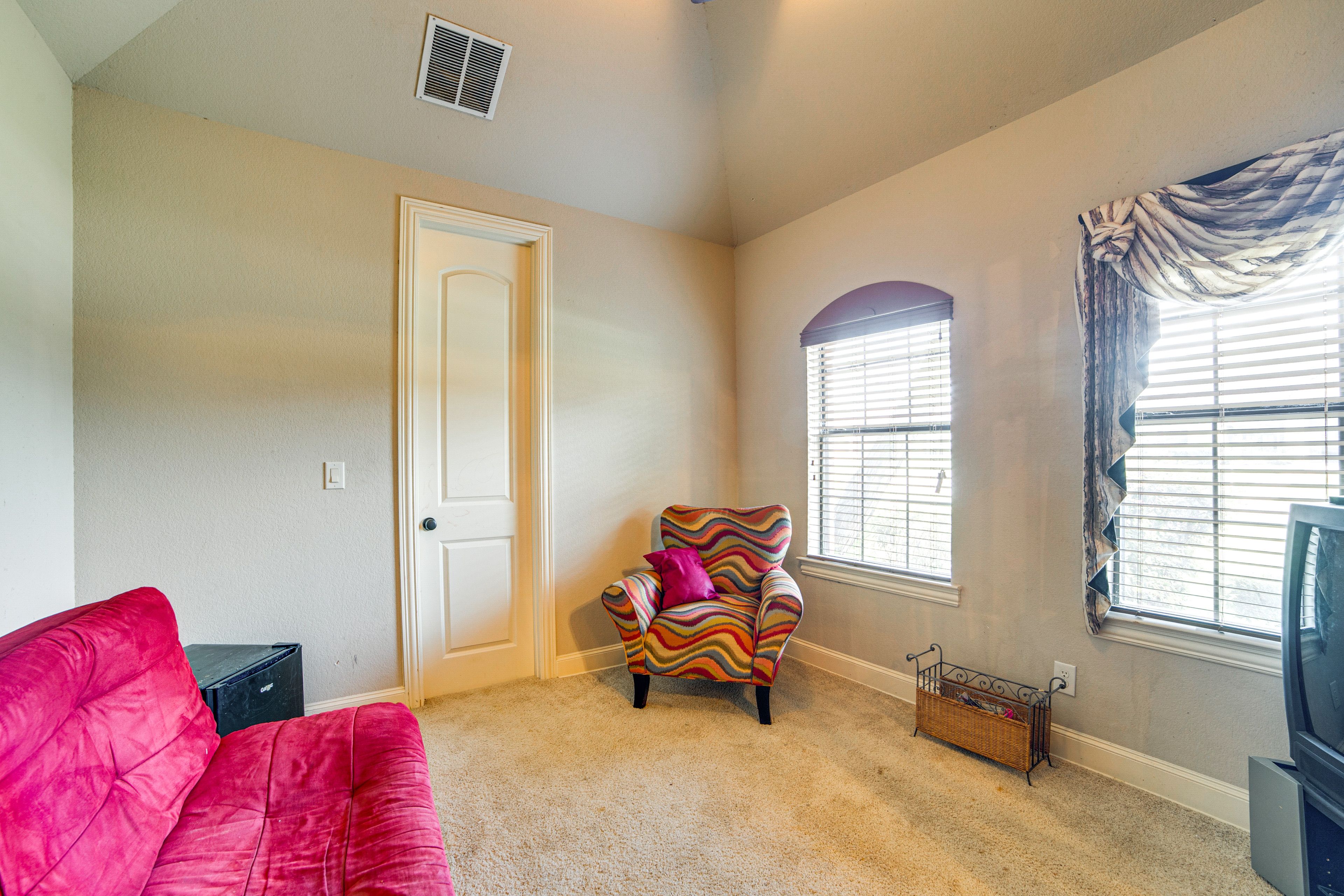 Bedroom 5 | Futon | 1st Floor