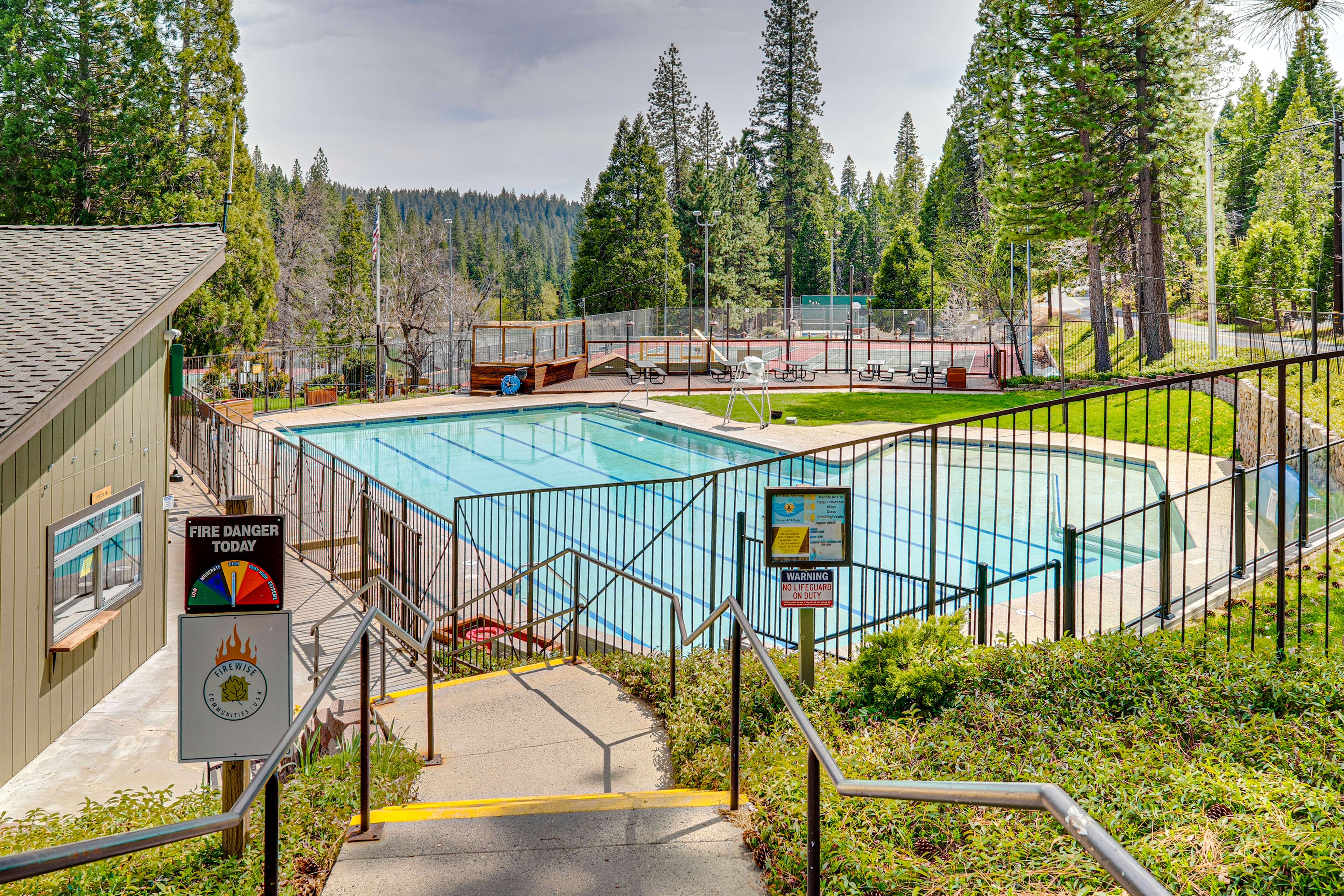 Blue Lake Springs | Community Amenities w/ Fee