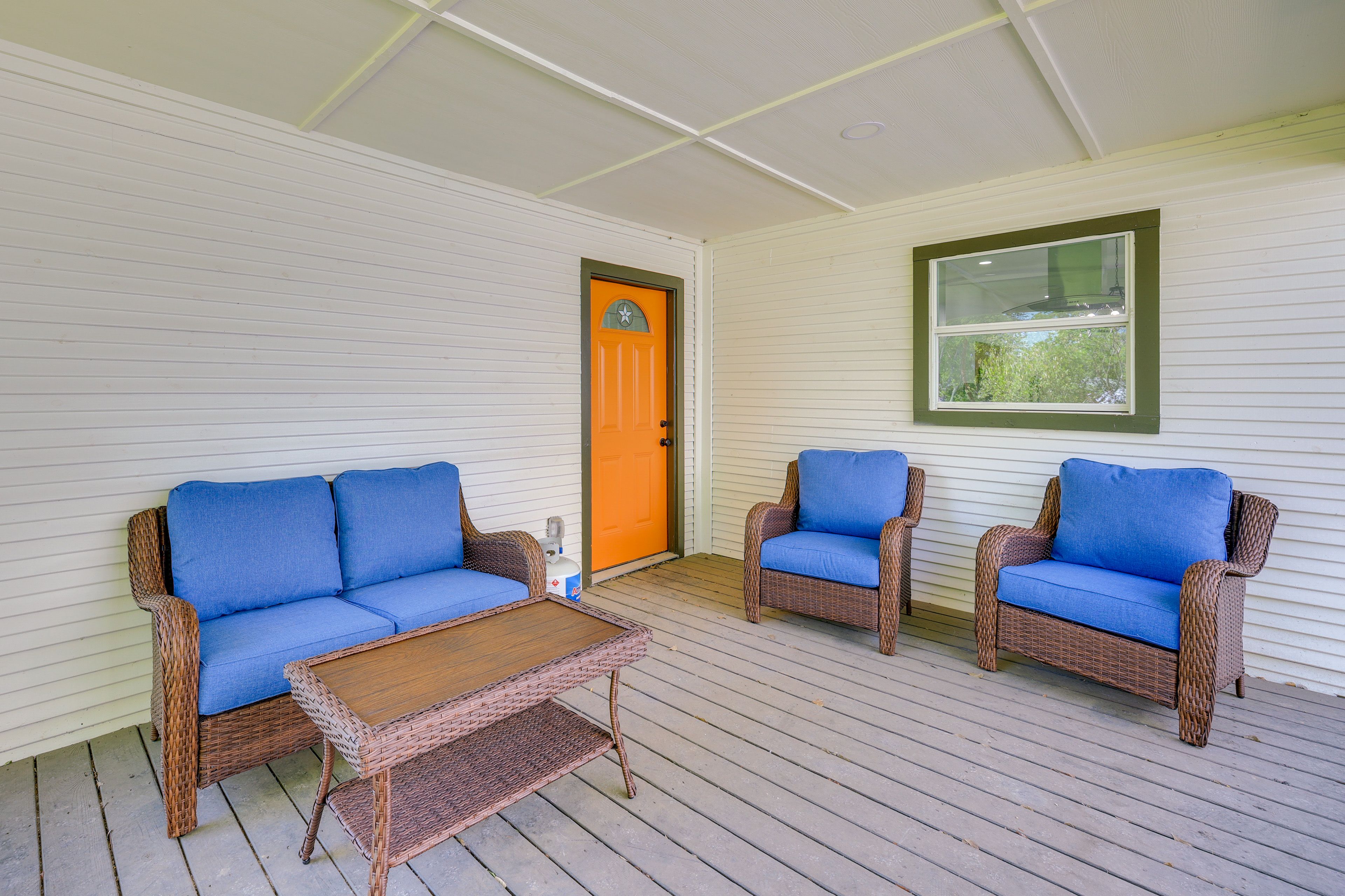 House Exterior | Furnished Deck