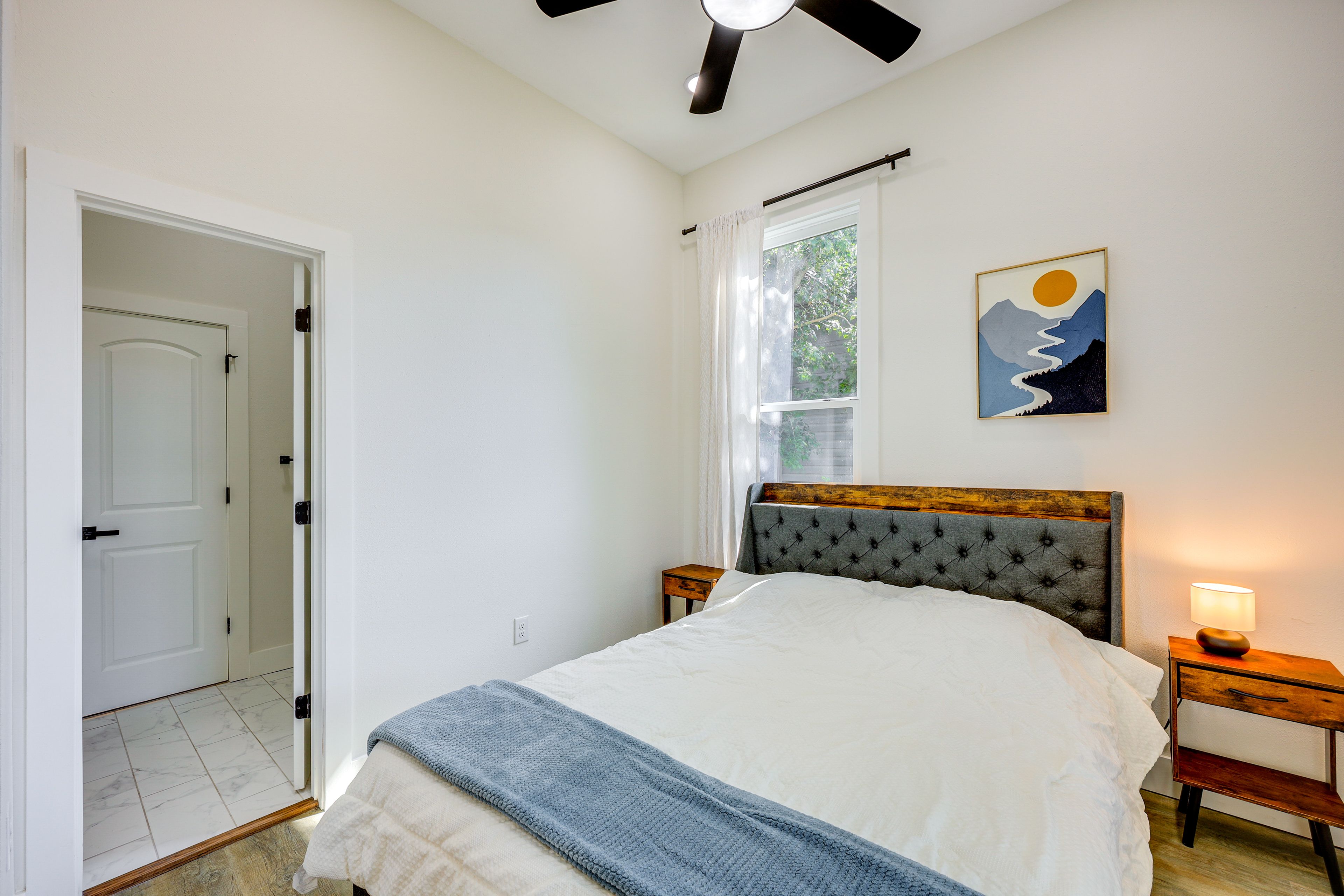 Bedroom 2 | Queen Bed | Main Floor