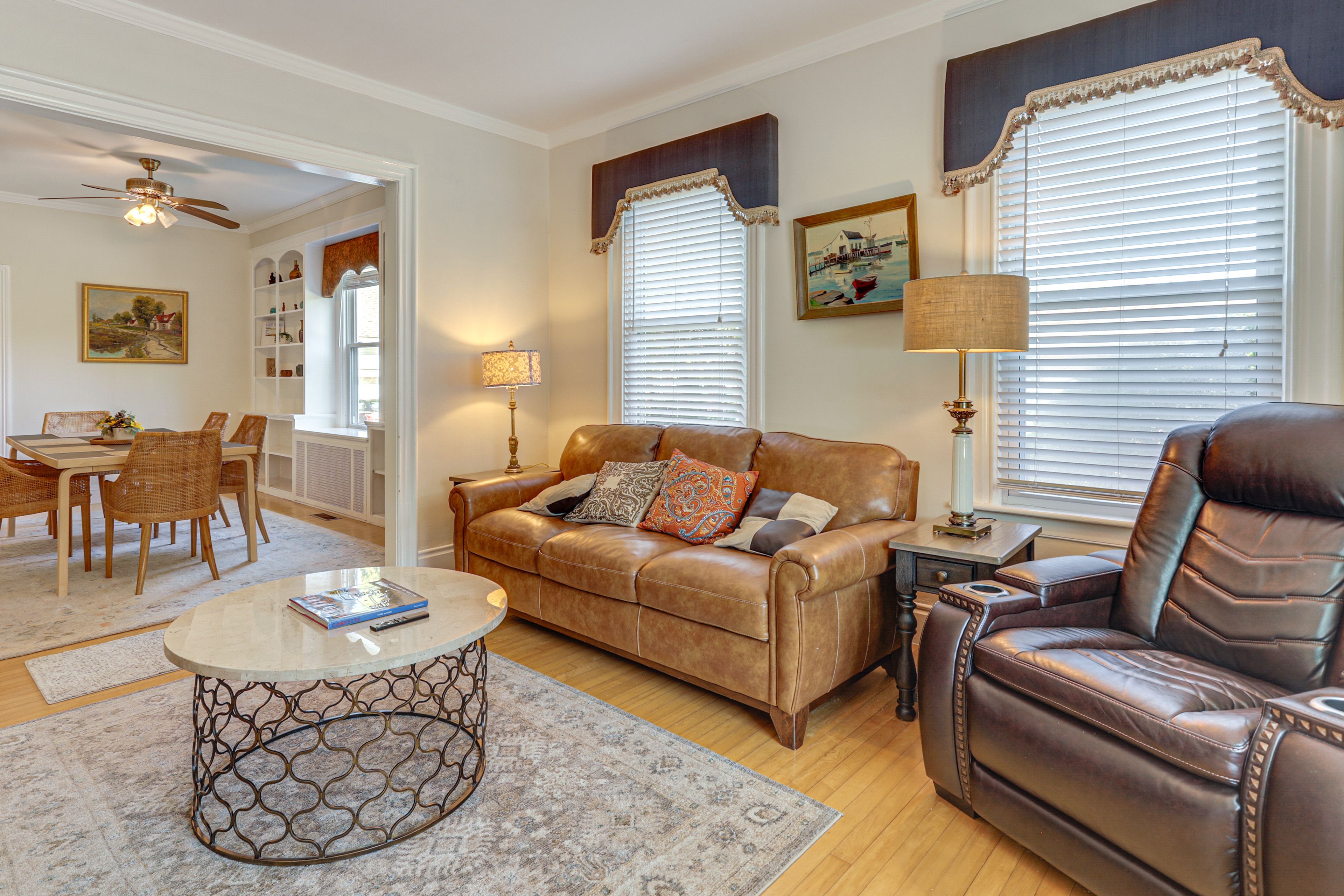 Living Room | Free WiFi | Central A/C & Heat