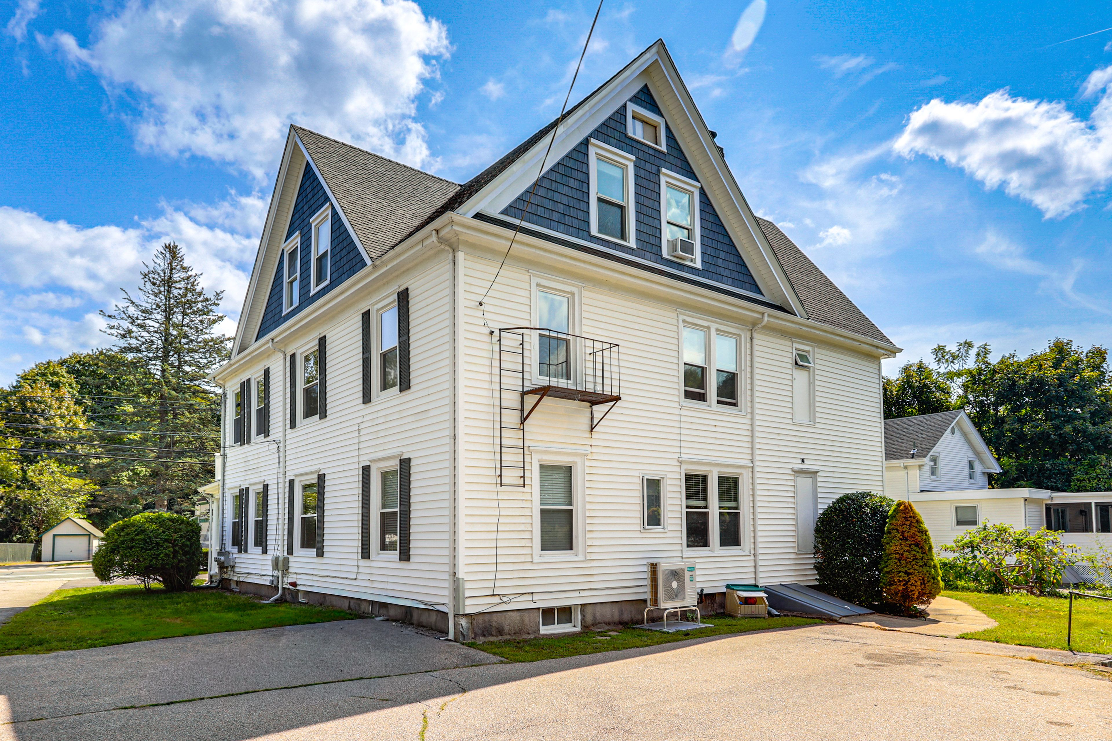 Parking | Shared Driveway (2 Vehicles)
