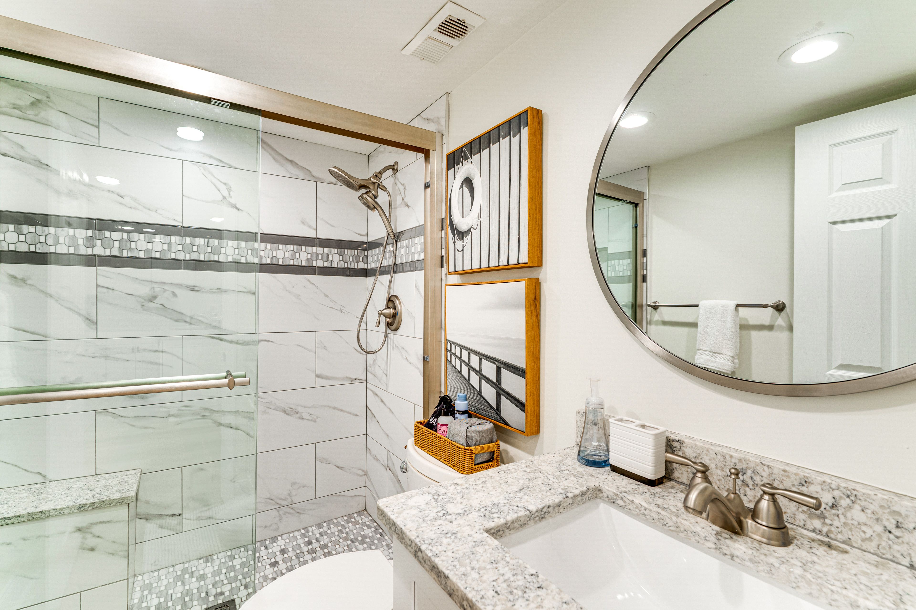 Full Bathroom